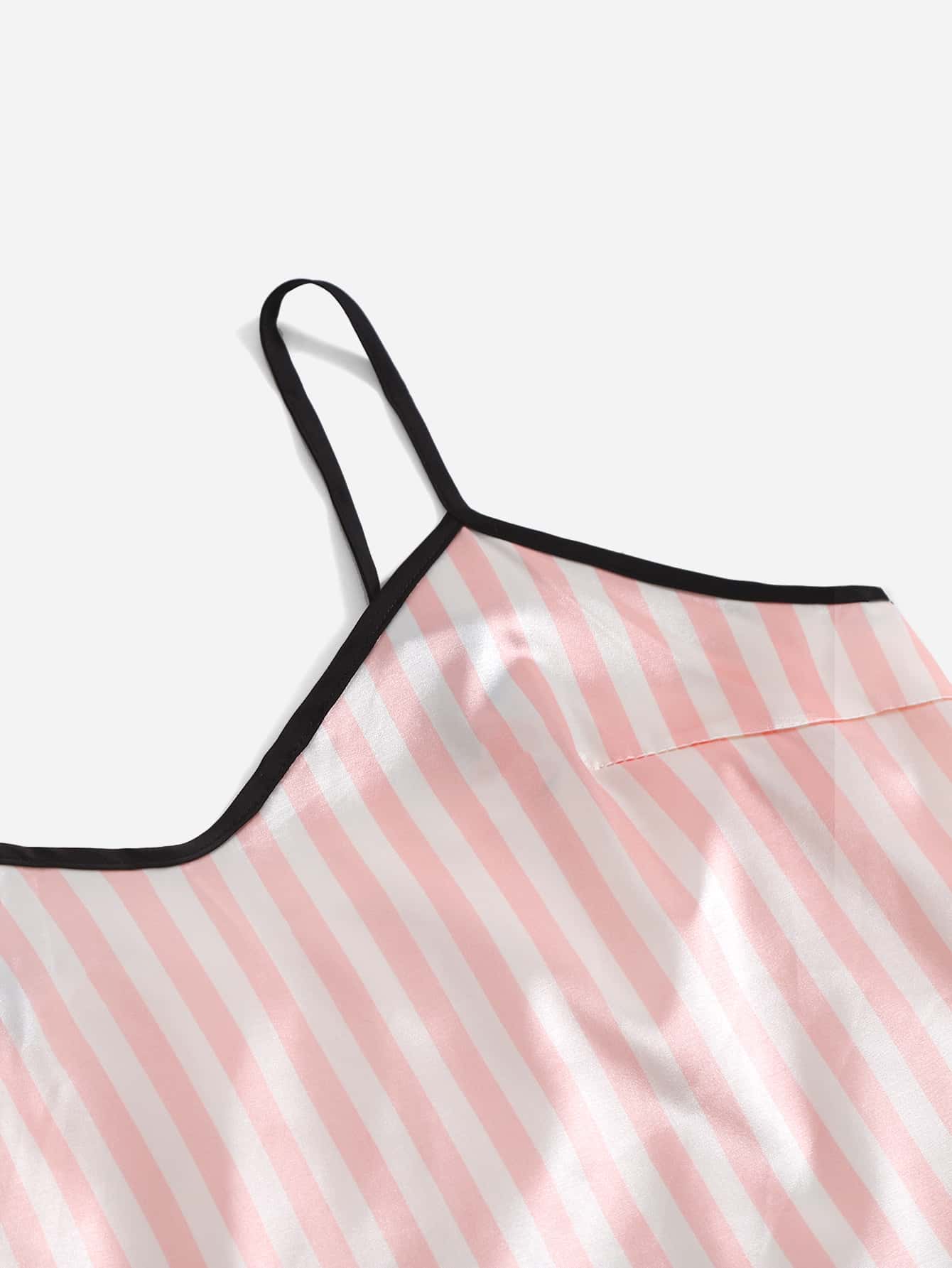 Conjunto de Pijama Camiseta Regata de Cetim com Estampa Listrada