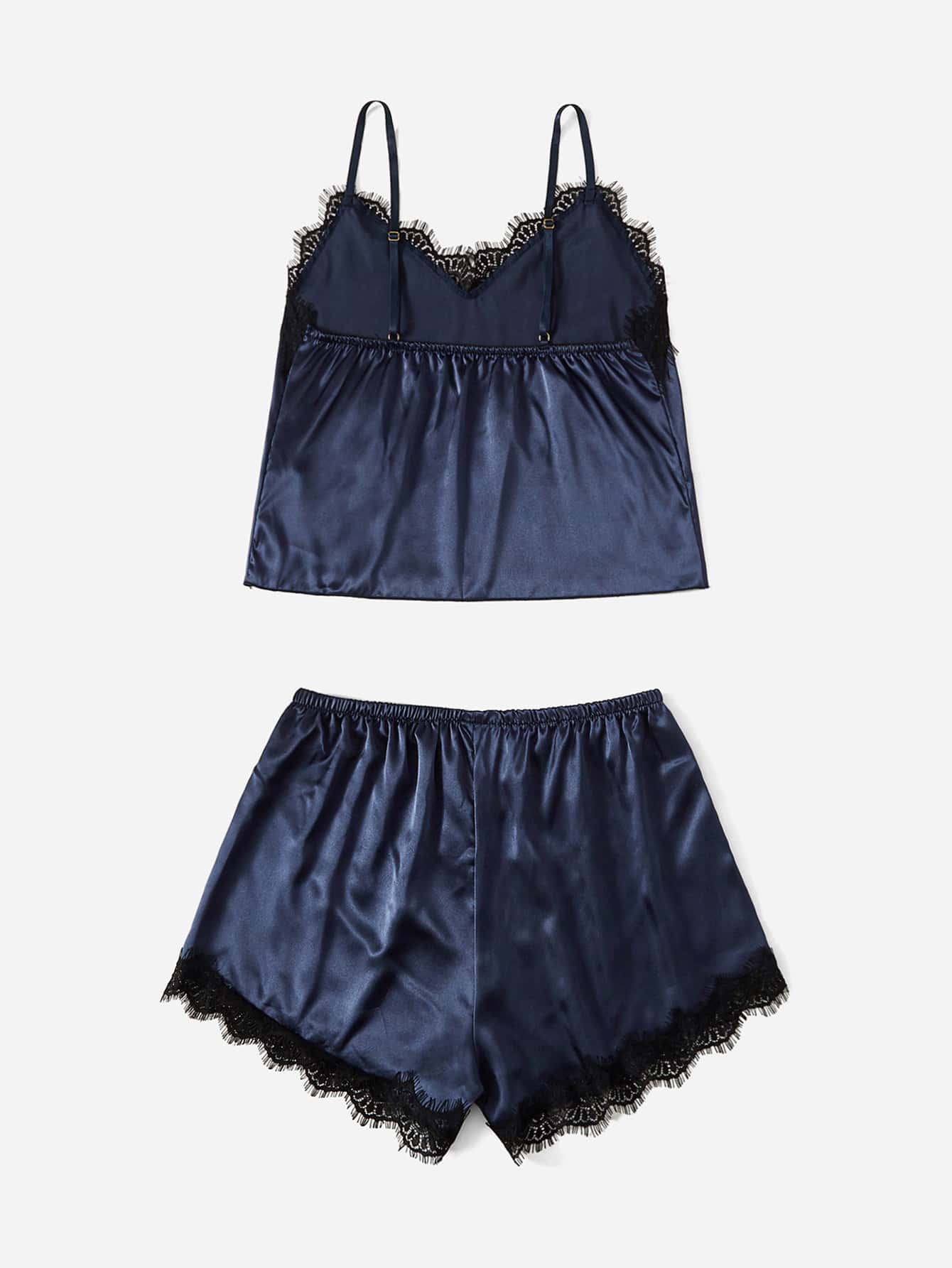 Conjunto de Pijama com Top Camiseta e Shorts em Cetim com Renda