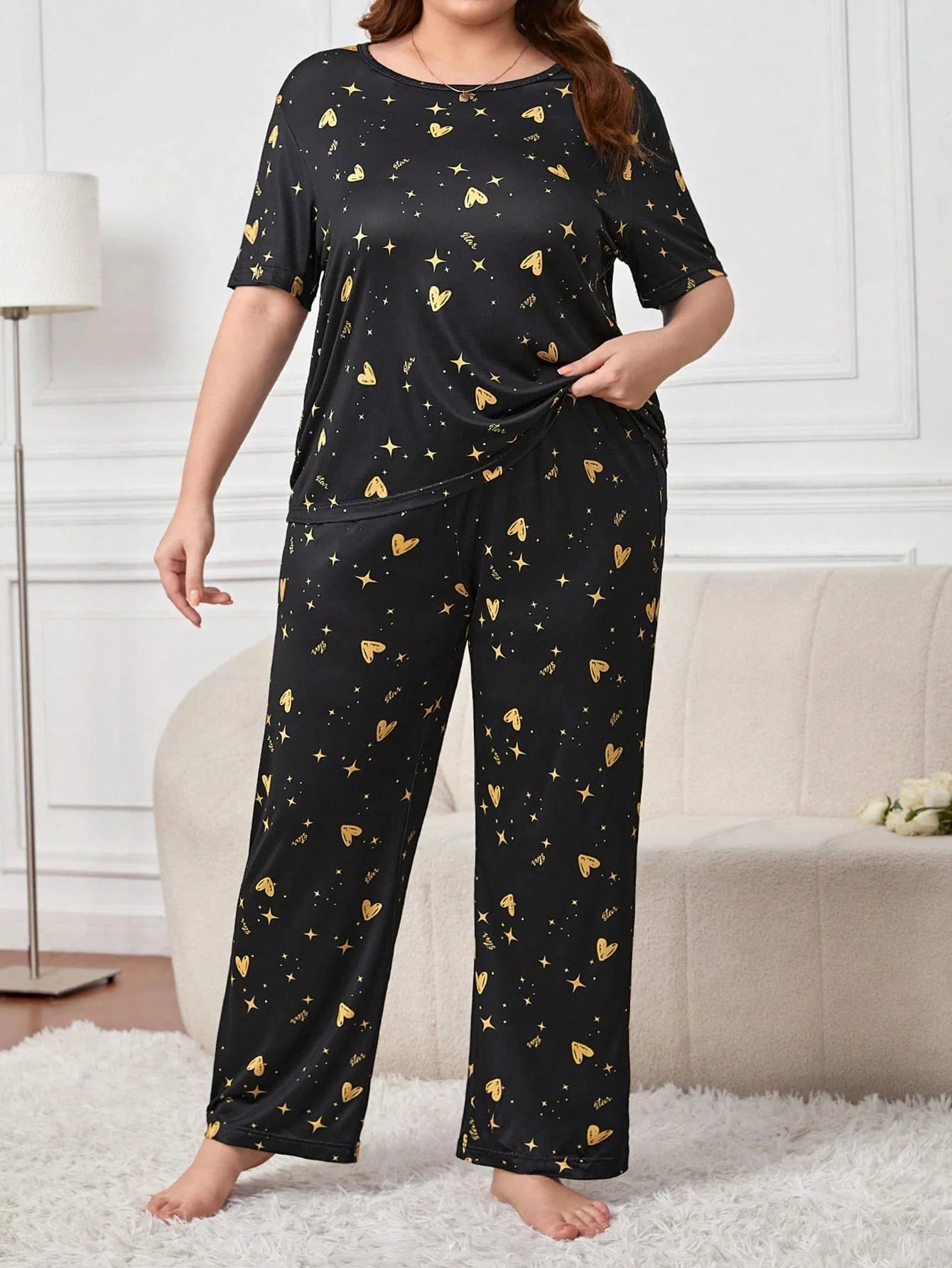Conjunto de Pijama com Estampa de Coração e Estrela