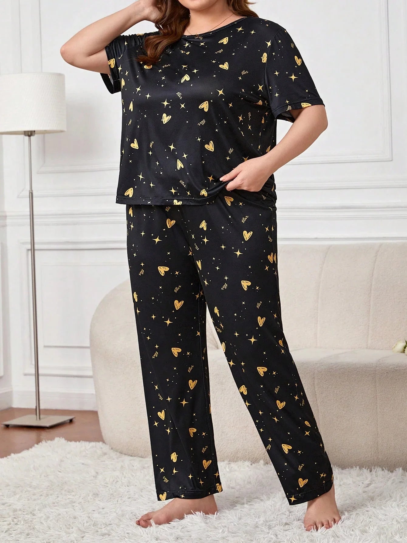 Conjunto de Pijama com Estampa de Coração e Estrela