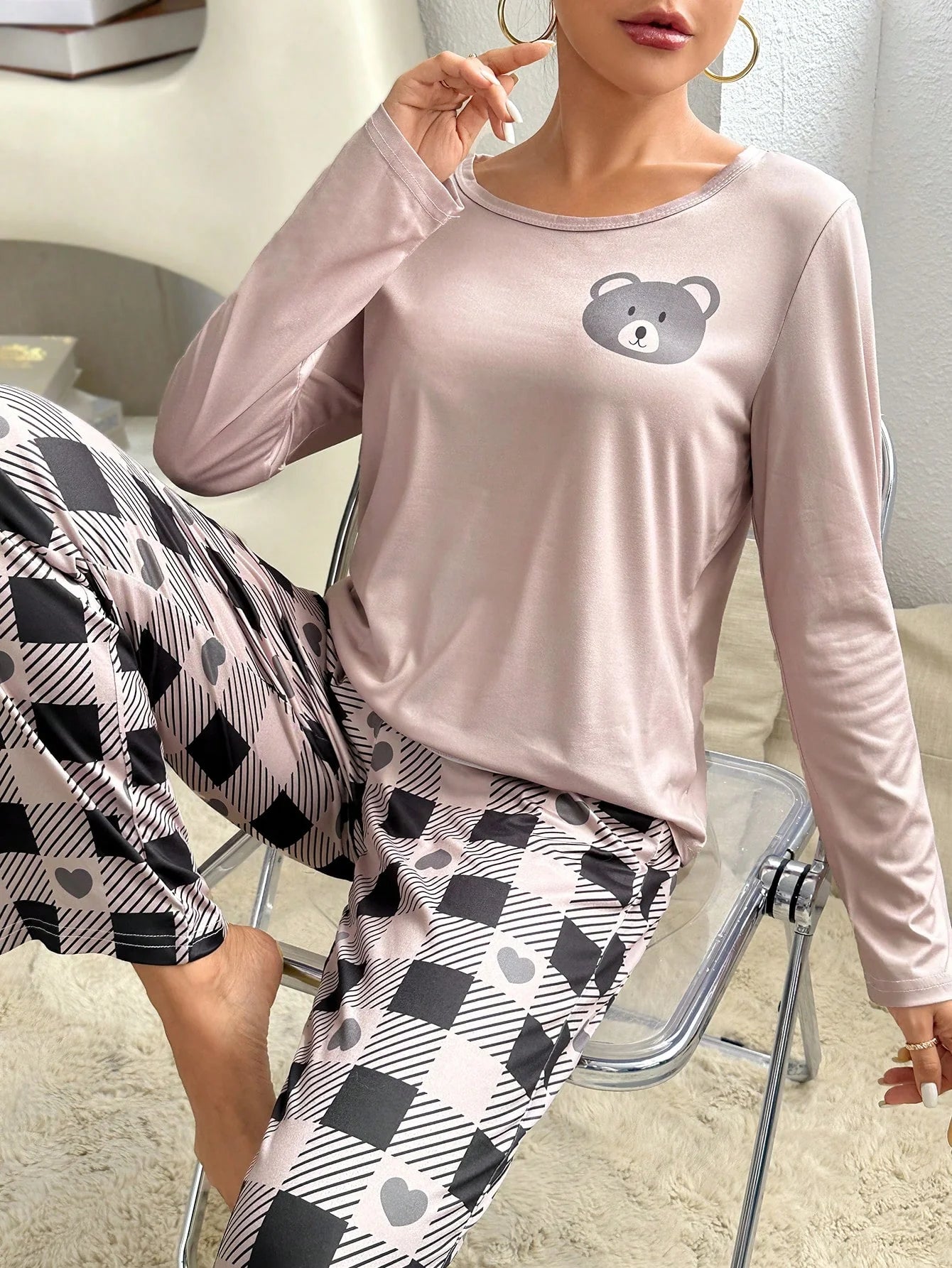 Conjunto de Pijama com Camiseta de Gráfico Cartoon e Calça Xadrez