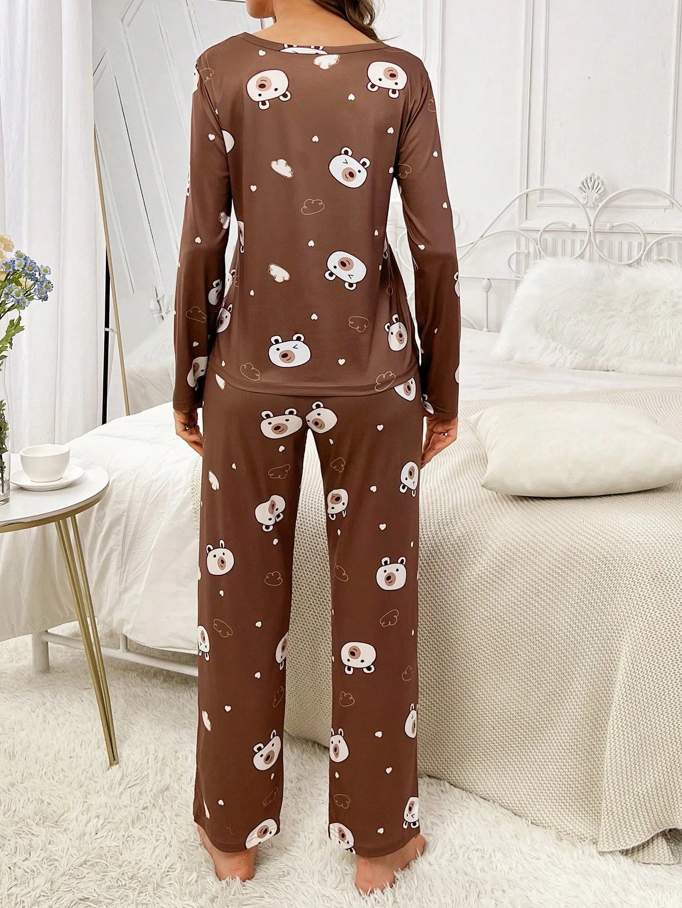 Conjunto de Pijama com Camiseta e Calça com Estampa de Personagem