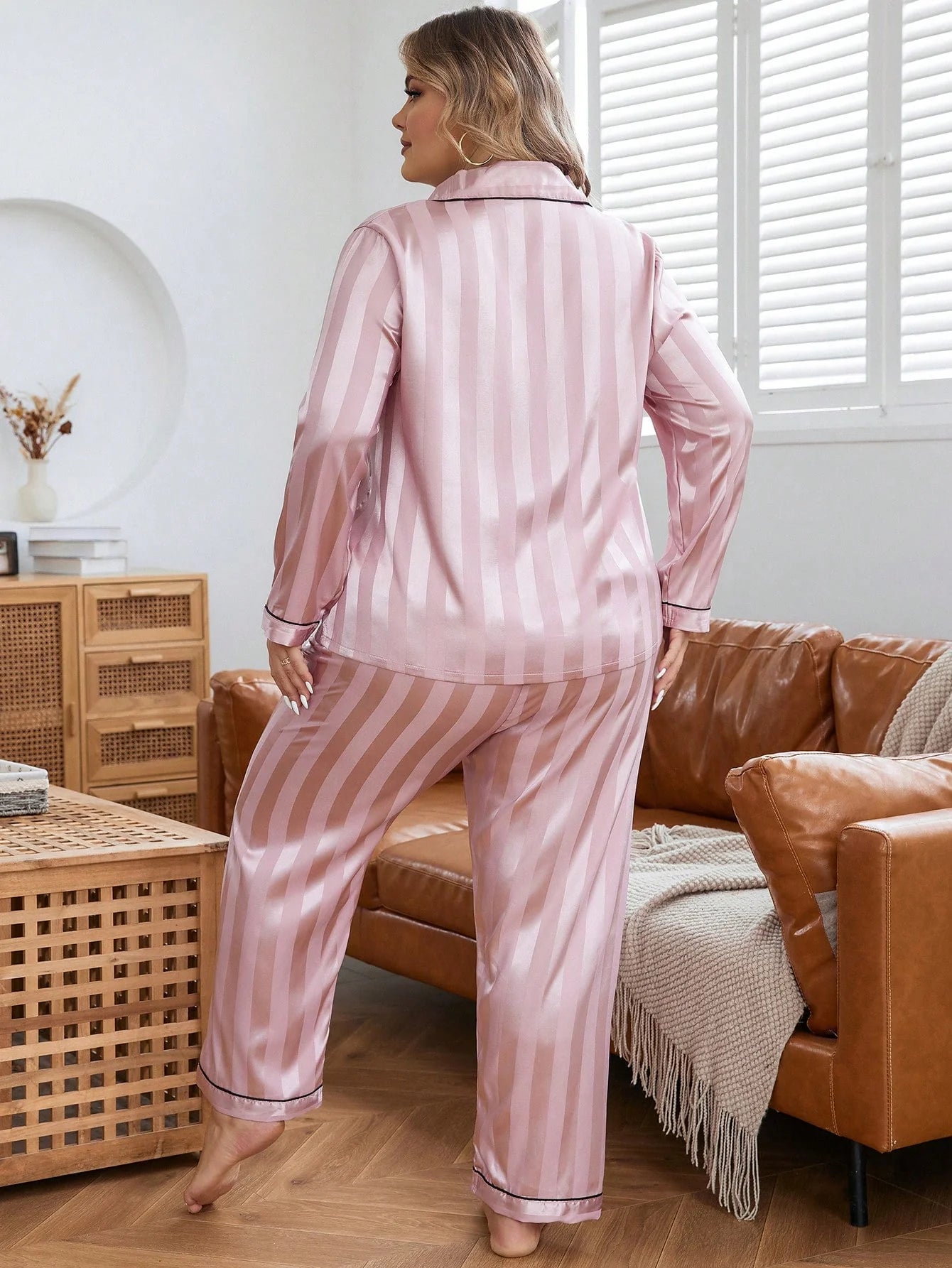 LuxeNights Conjunto de Pijama Elegante de Manga Longa com Bolso, Listras de Gorgurão, Cor Sólida, Plus Size Feminino, Outono/Inverno