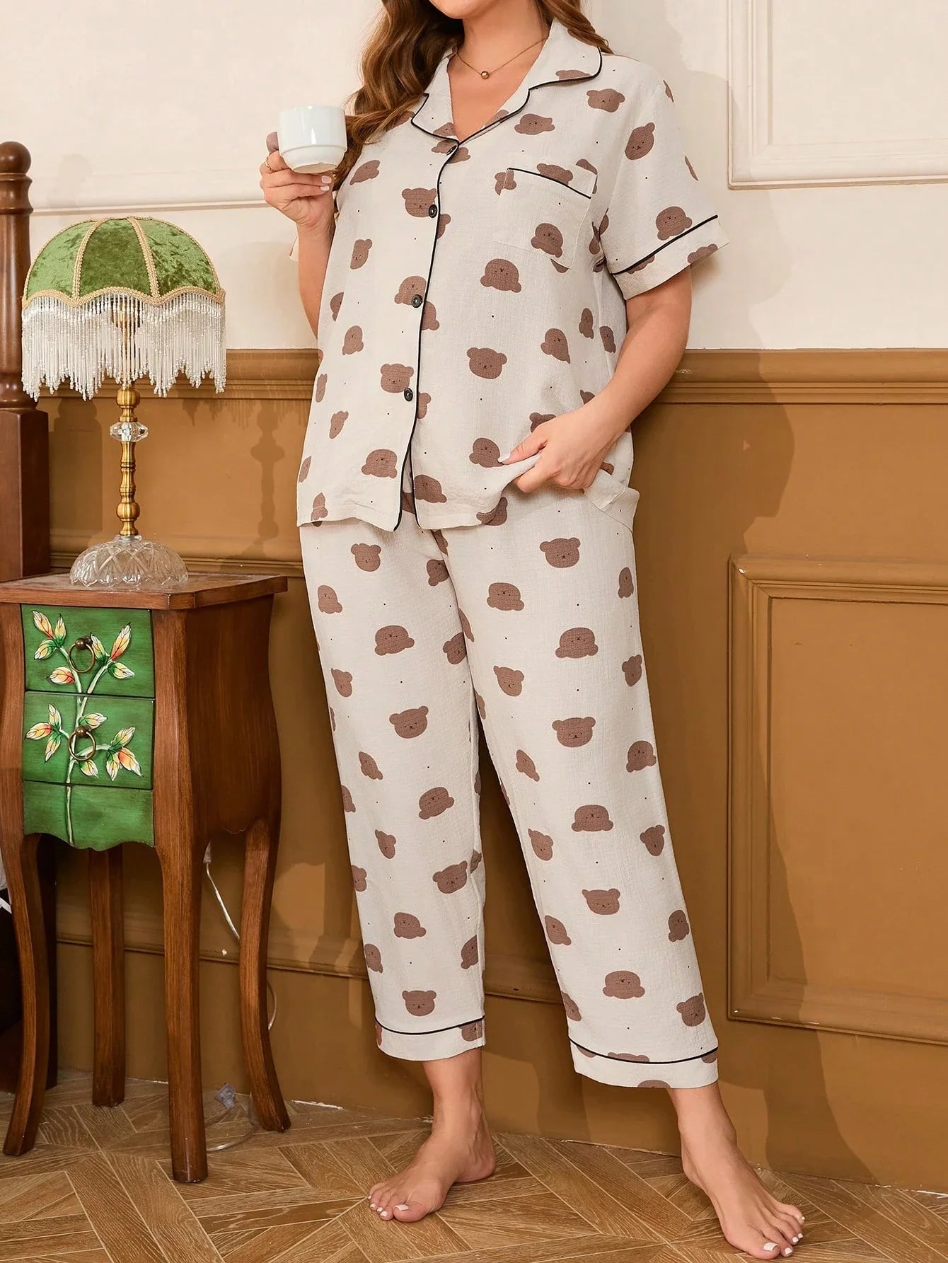 Conjunto De Pijama De Plus Size Com Bloco De Cores E Estampa De Desenho Animado E Acabamento Contraste