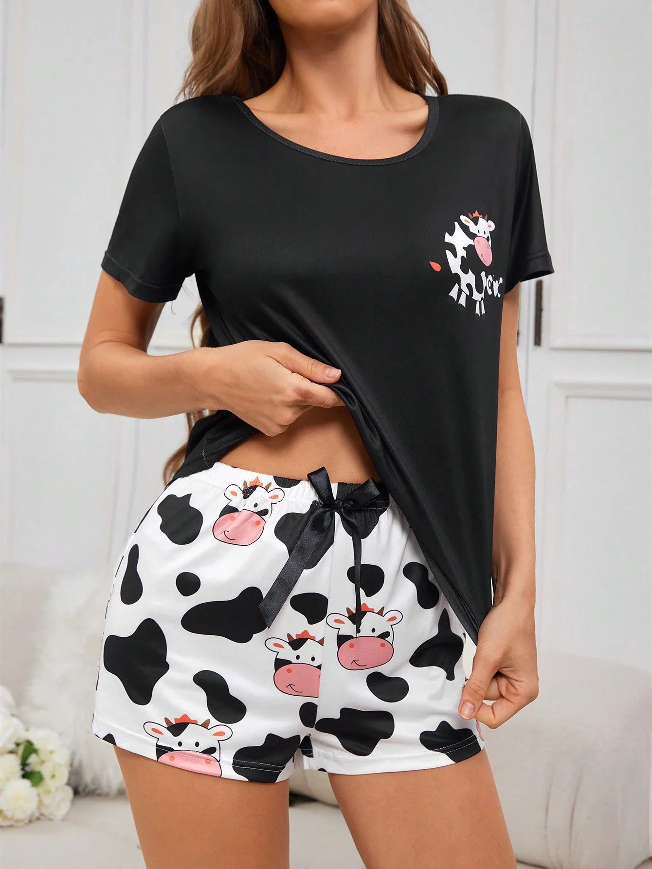 Conjunto De Pijama Feminino De Camiseta De Manga Curta Impressa De Vaca E Short