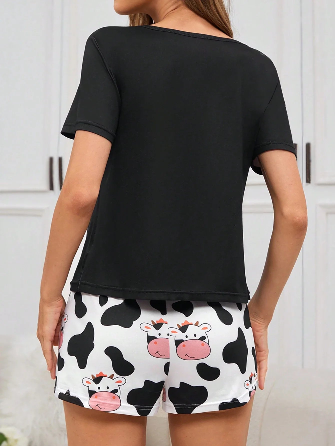 Conjunto De Pijama Feminino De Camiseta De Manga Curta Impressa De Vaca E Short