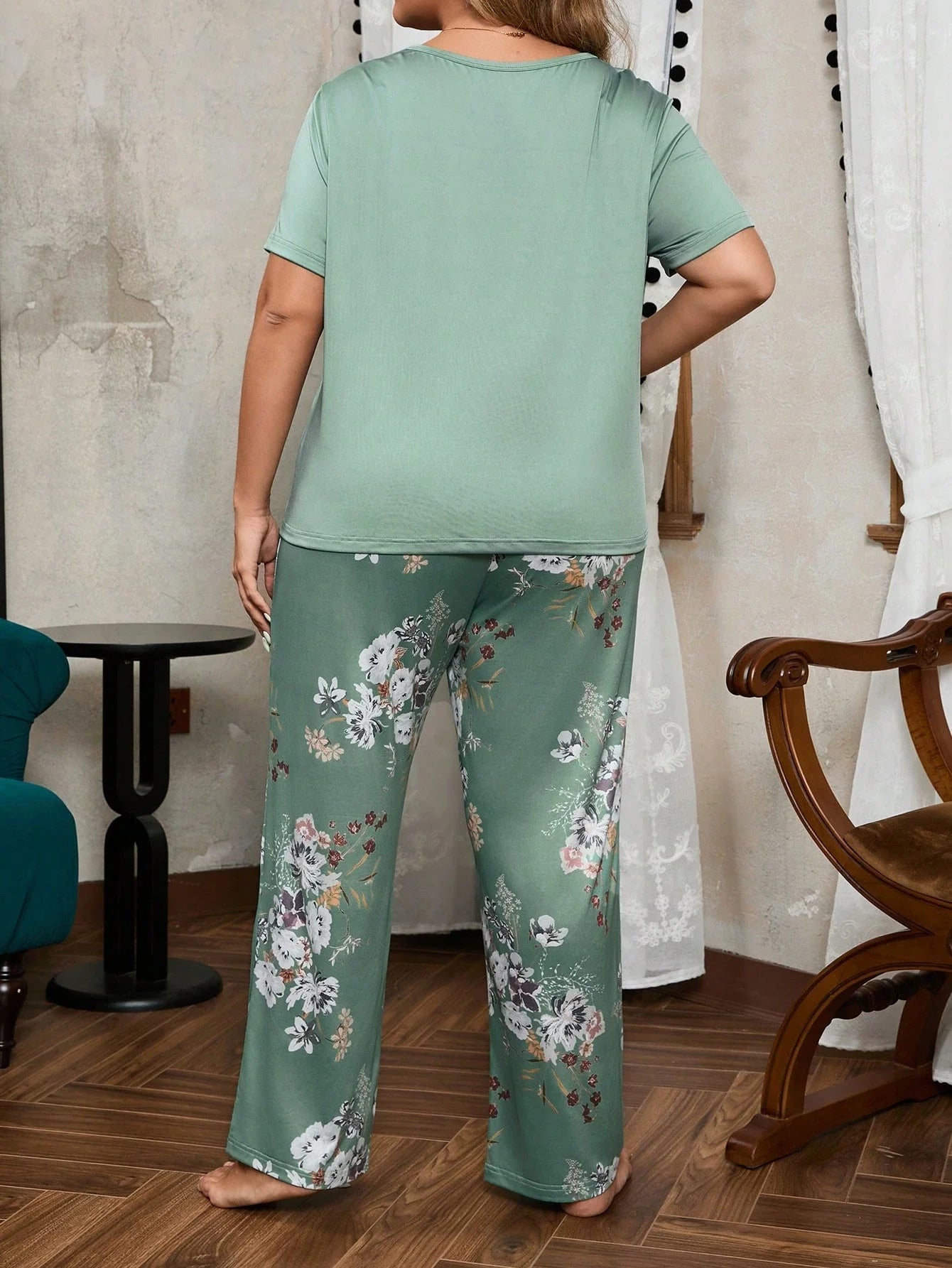 Conjunto de Pijama com Estampa Floral Plus