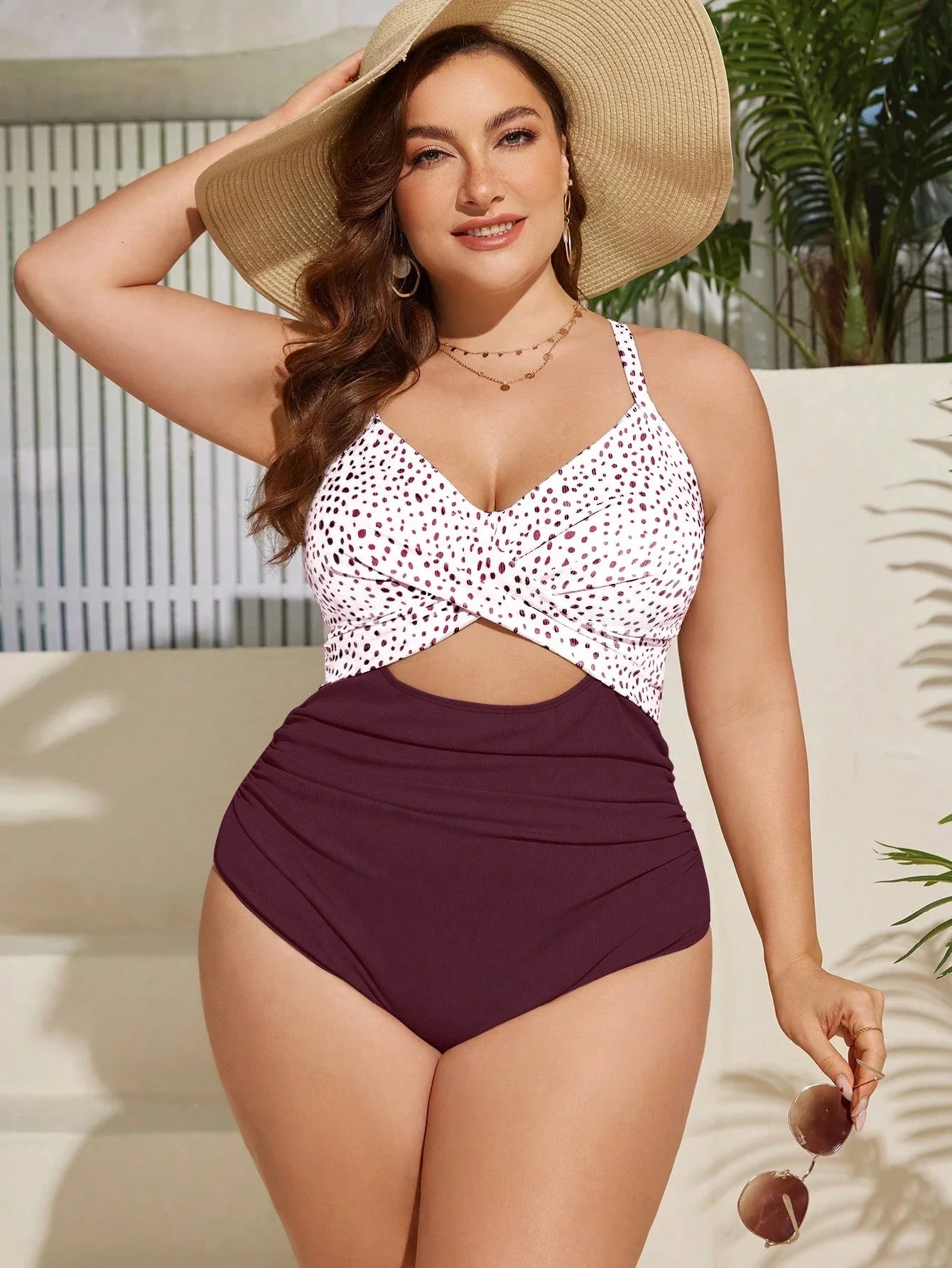 SHEIN Swim Curve Maiô Elegante e Sexy com Twist e Recorte, Plus Size, Adequado para Férias de Verão