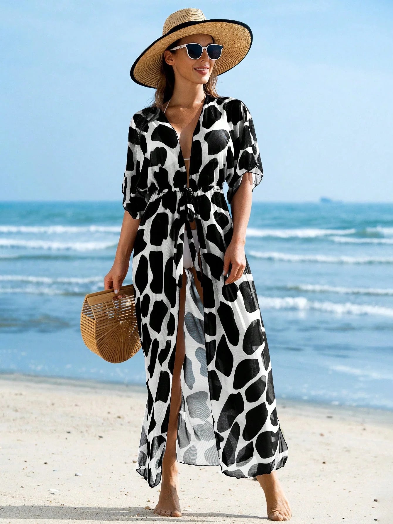 Swim Lushoire Quimono estilo praia com estampa de vaca, mangas murciélago e cinto de amarração na cintura para as férias de verão.