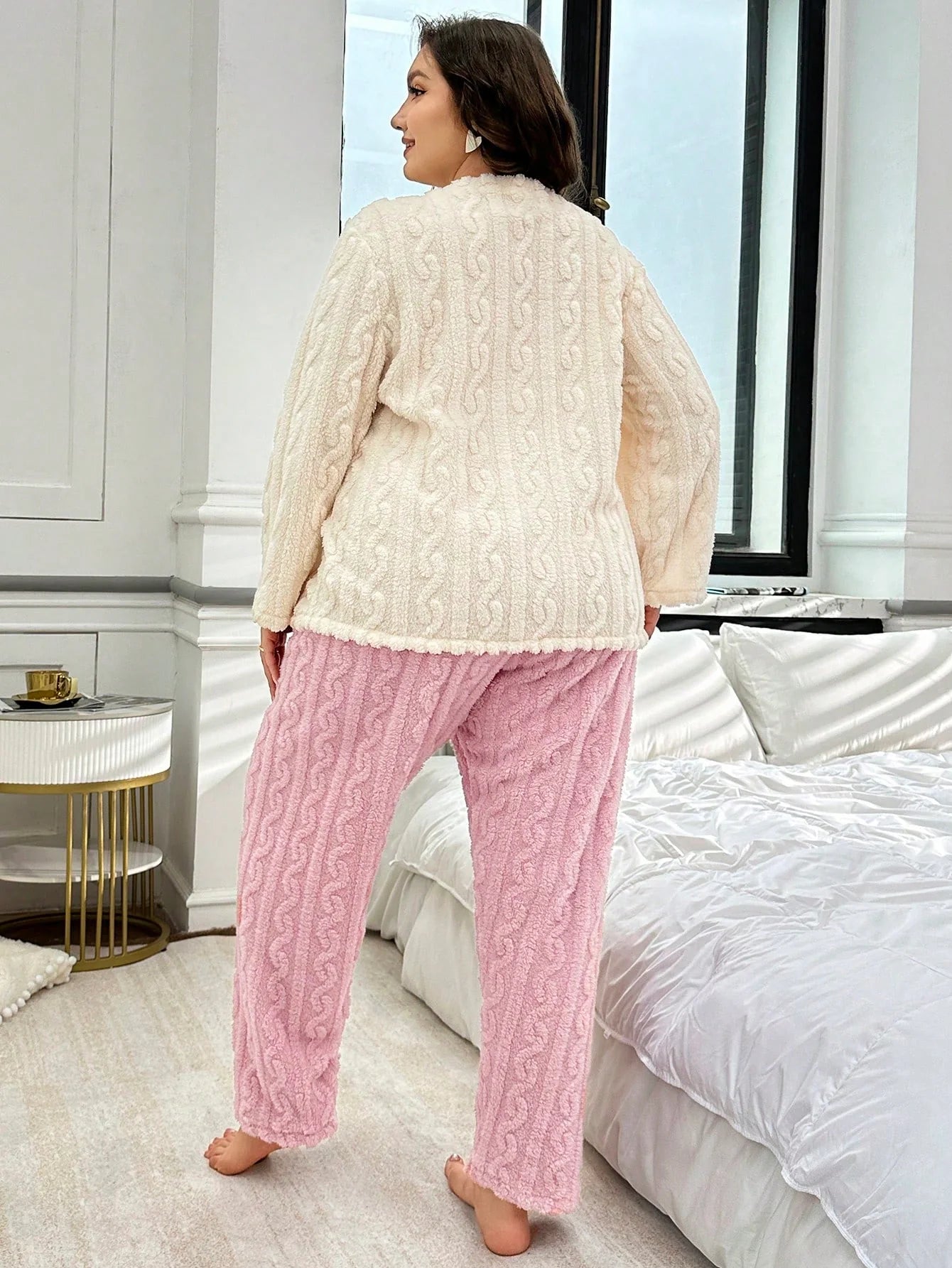2 peças Conjunto Casual Plus Size Quente com Parte Superior Bordada em Cor de Damasco Forrada de Pelúcia e Calça Rosa