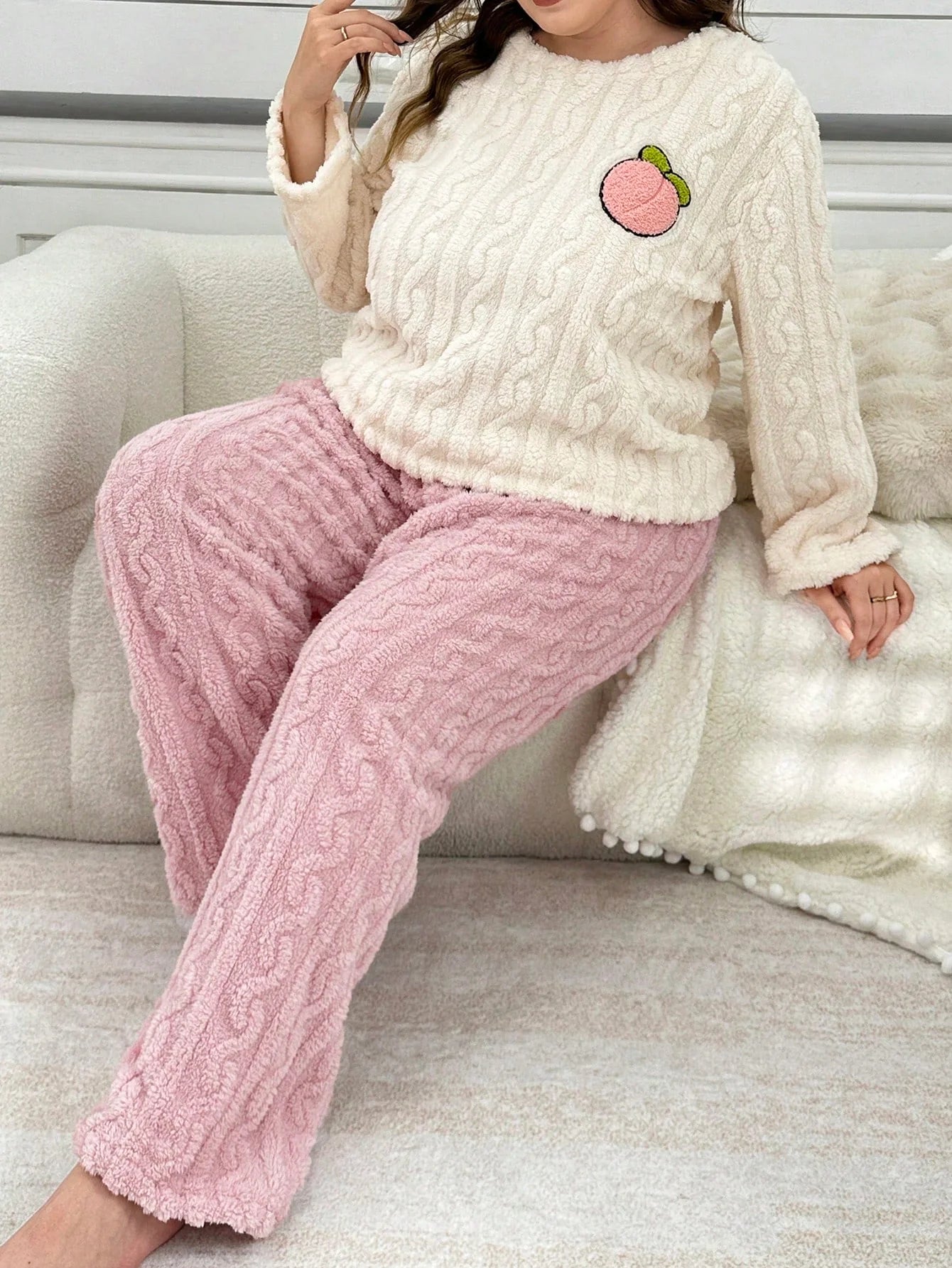 2 peças Conjunto Casual Plus Size Quente com Parte Superior Bordada em Cor de Damasco Forrada de Pelúcia e Calça Rosa