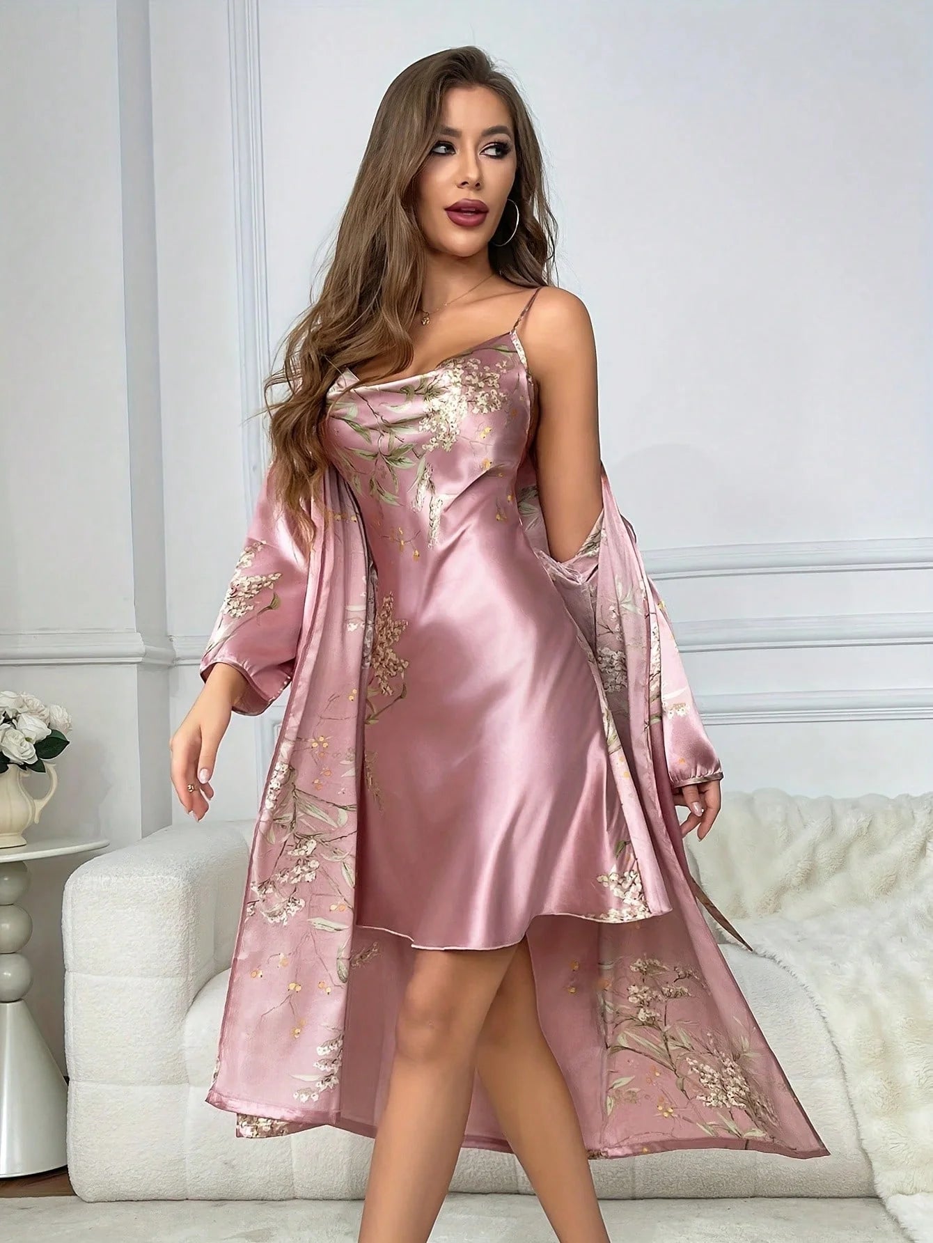2 Peças Conjunto de Robe e Camisola Elegante Feminino com Estampa Floral de Folhas de Seda, Robe Longo Solto com Cinto e Vestido Curto com Alça Fina, Conjunto de Roupa de Dormir Casual e Confortável, Conjunto de Duas Peças