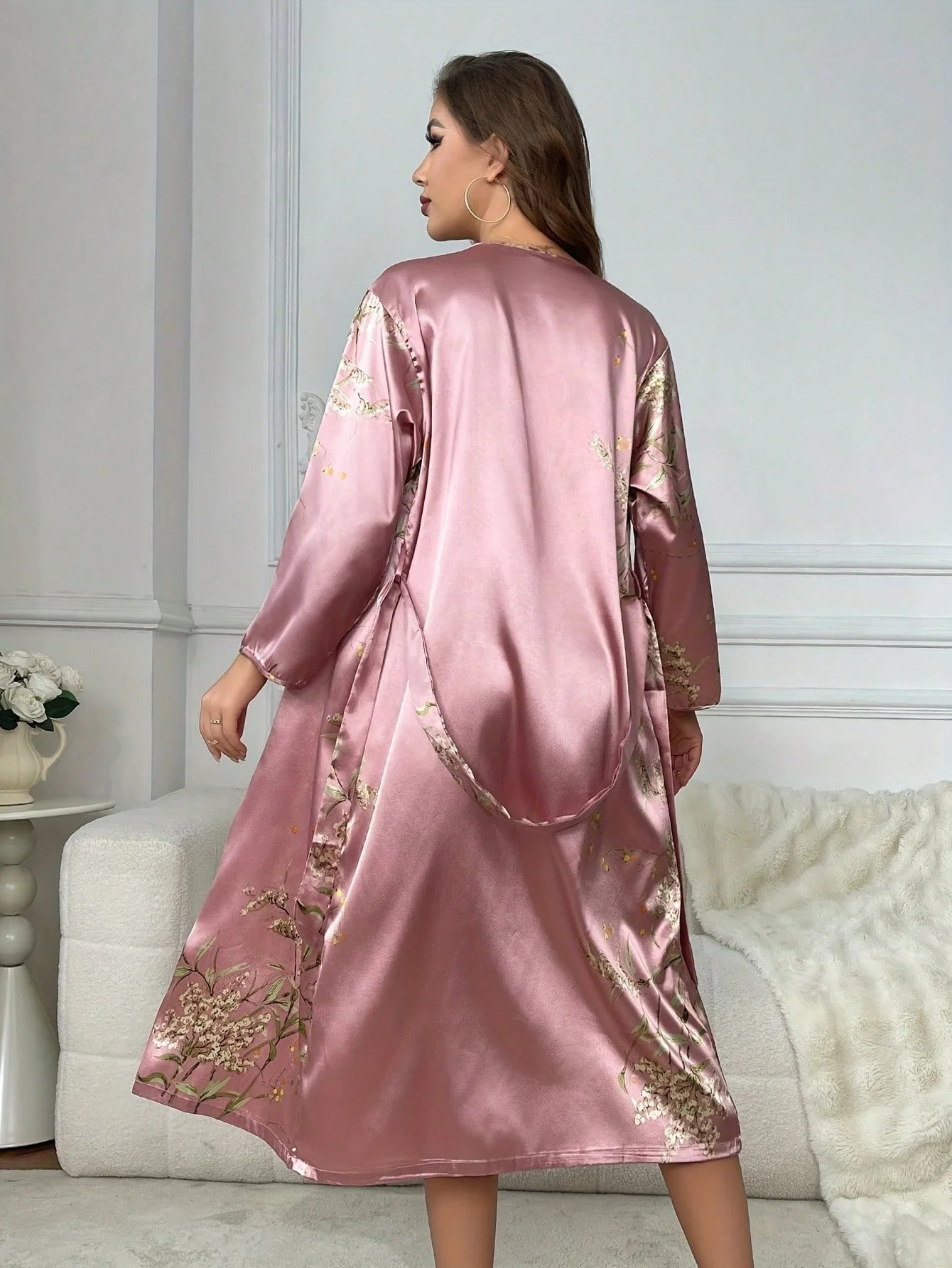 2 Peças Conjunto de Robe e Camisola Elegante Feminino com Estampa Floral de Folhas de Seda, Robe Longo Solto com Cinto e Vestido Curto com Alça Fina, Conjunto de Roupa de Dormir Casual e Confortável, Conjunto de Duas Peças
