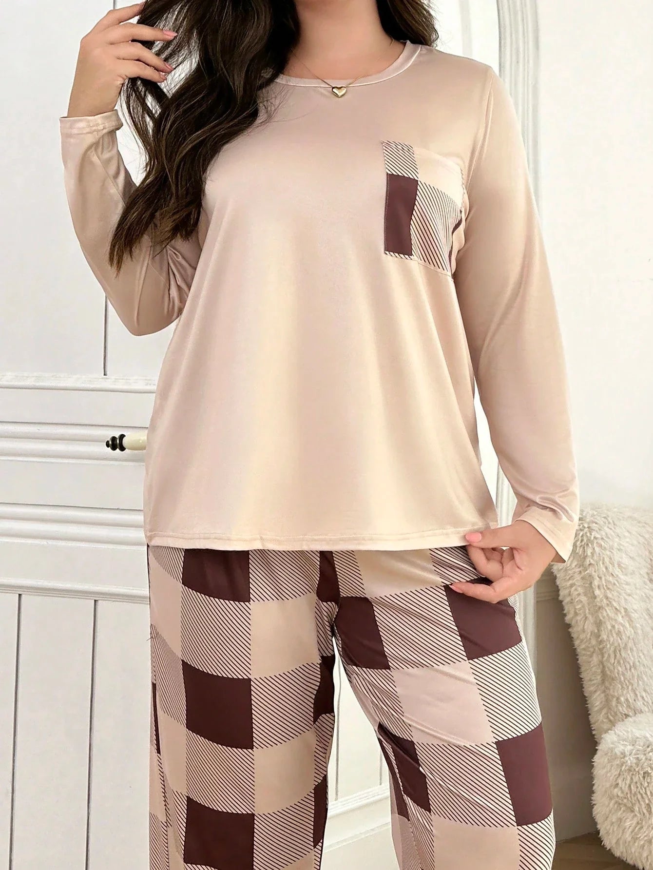 Conjunto de Pijama Xadrez de Gola Redonda, Manga Longa e Calça Longa, Plus Size