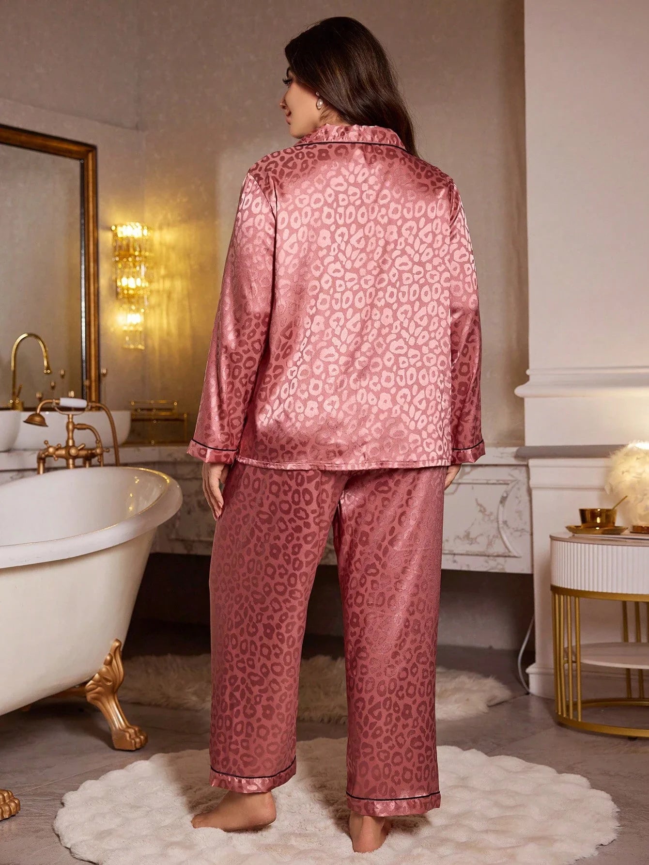 LuxeNights Conjunto de Pijama com Cardigan Lapela de Jacquard de Falso Seda Estampa Onça Plus Size