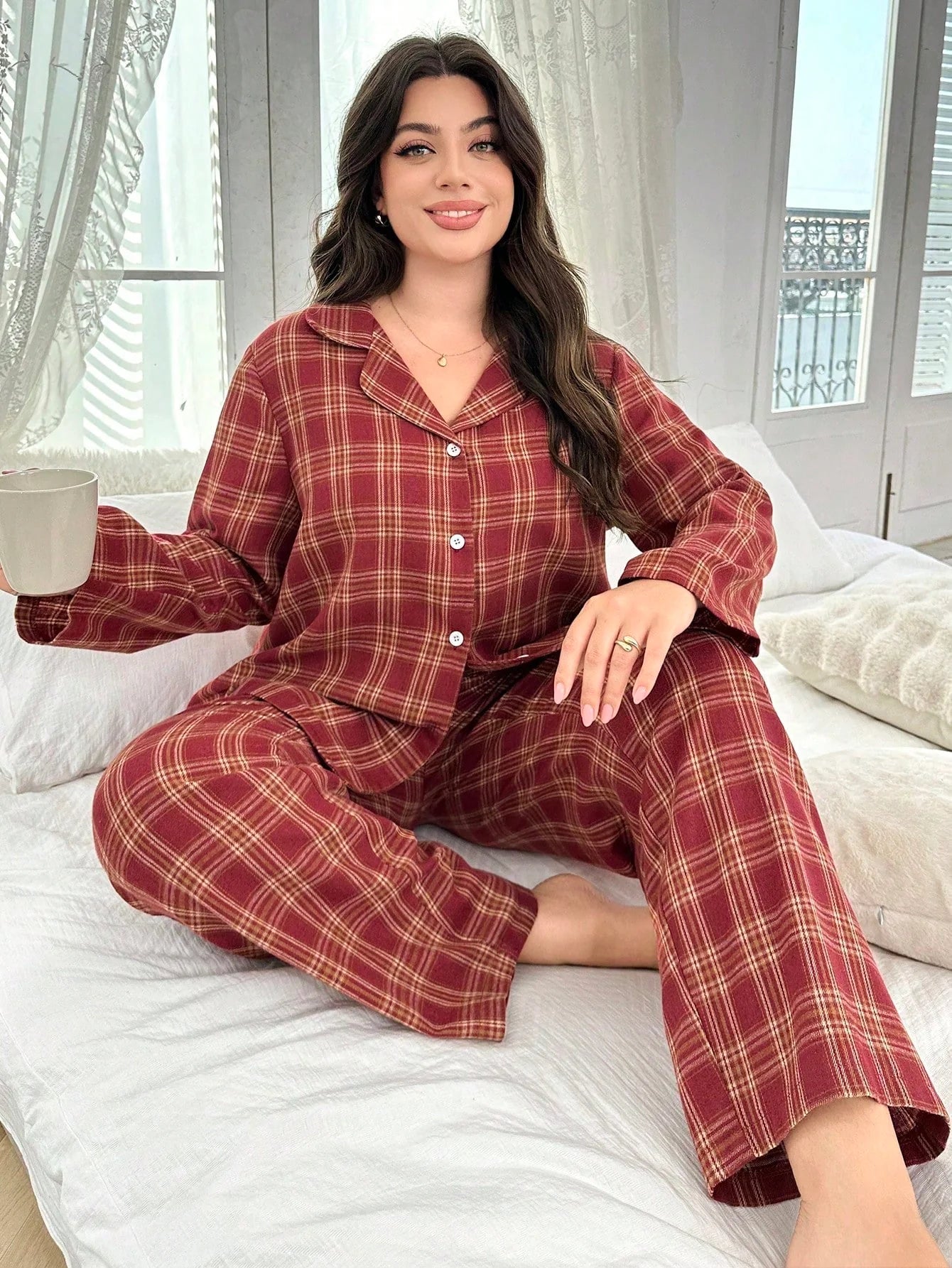 Conjunto de Pijama com Cardigan de Gola Xadrez de Plus Size, Manga Longa e Calça Longa