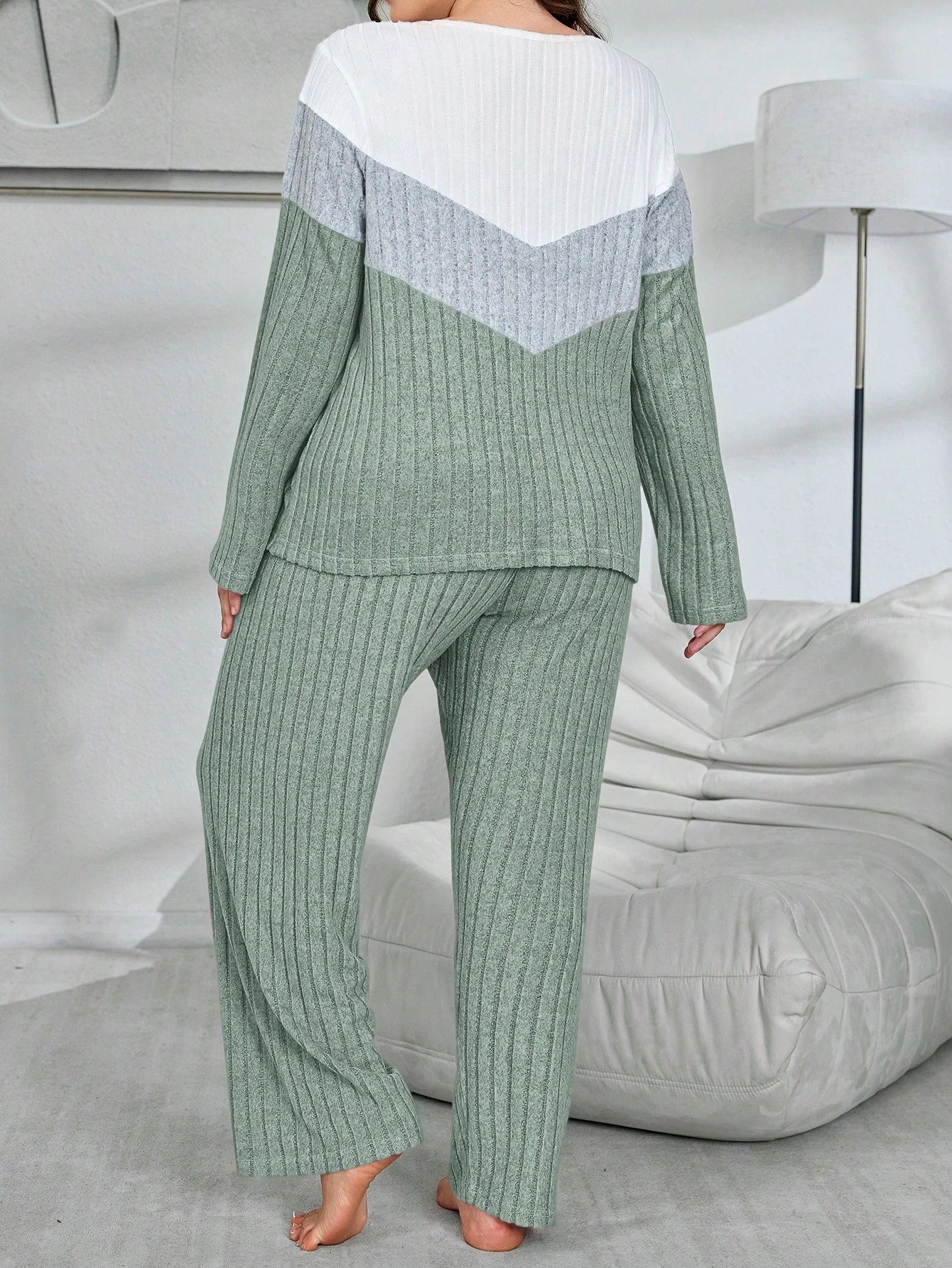 SHEIN My Everyday Conjunto de Pijama Folgado Plus Size de Tecido de Malha Felpudo Retalho