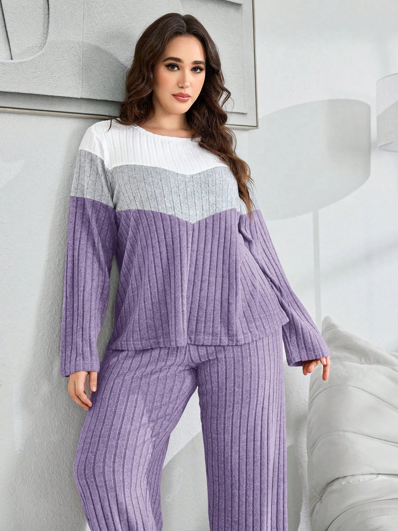 SHEIN My Everyday Conjunto de Pijama Folgado Plus Size de Tecido de Malha Felpudo Retalho