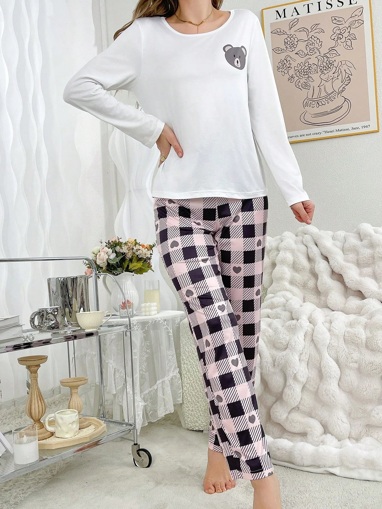 Conjunto de Pijama com Camiseta de Gráfico Cartoon e Calça Xadrez