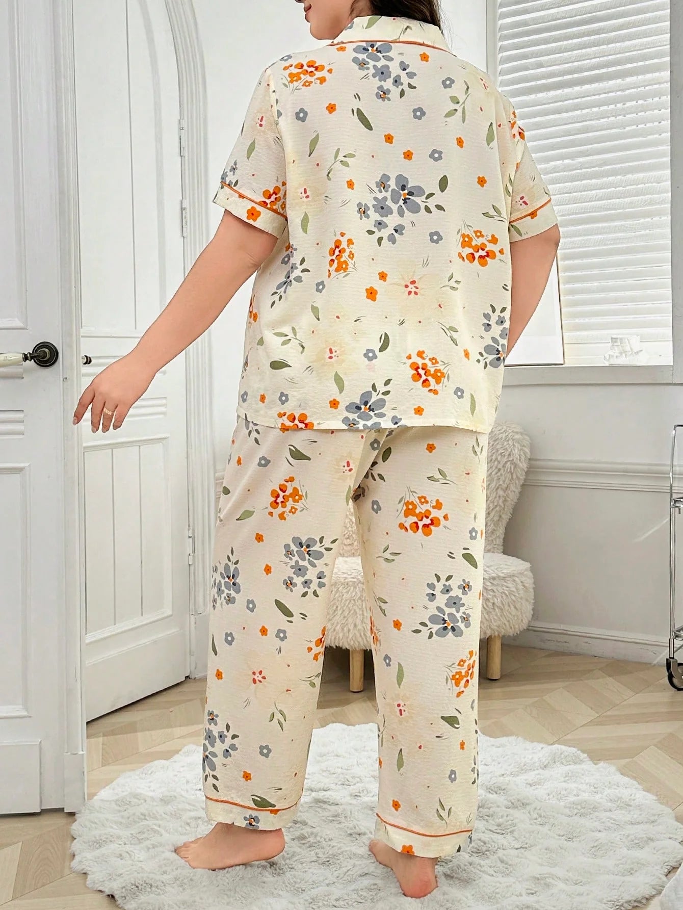 Conjunto de Pijama Feminino com Design de Gola Bolha Estampada Floral, Detalhe de Bolso, Plus Size