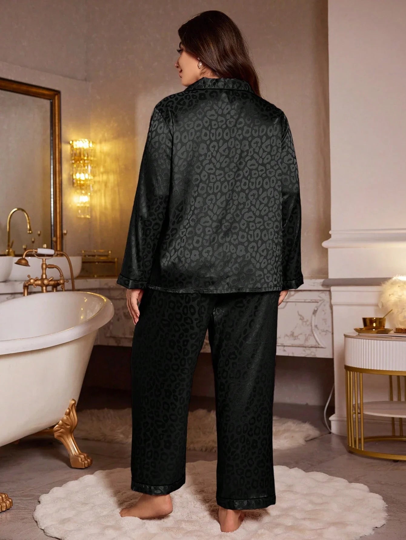 LuxeNights Conjunto de Pijama com Cardigan Lapela de Jacquard de Falso Seda Estampa Onça Plus Size