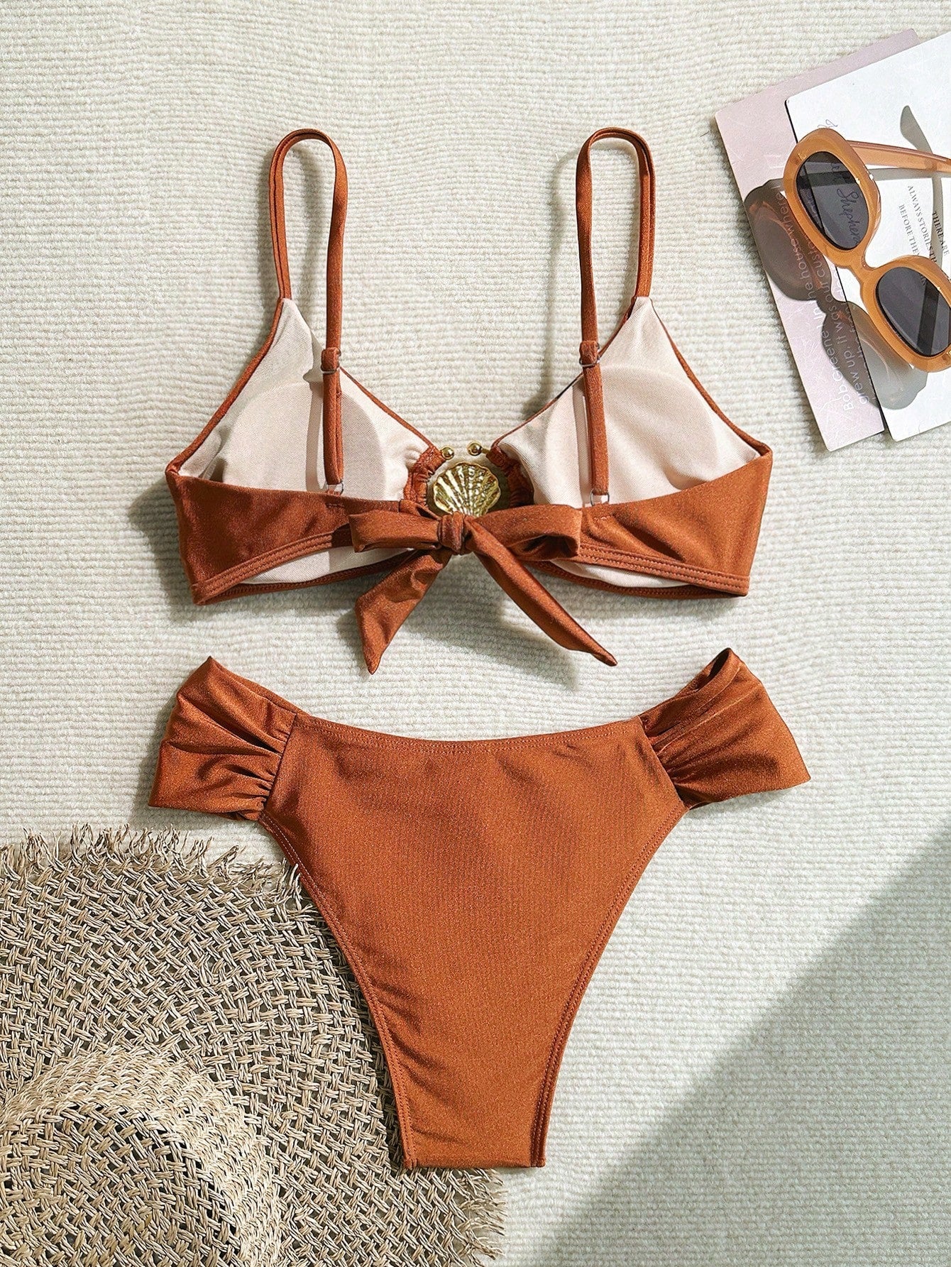 Swim Vcay Conjunto de Maiô Bikini com Alças Finas Plissadas de Corte Alto, Acessórios Metálicos Sexy, Totalmente Vegano, Roupa de Praia de Férias de Primavera para Mulheres, Roupa de Banho de Verão para Mulheres