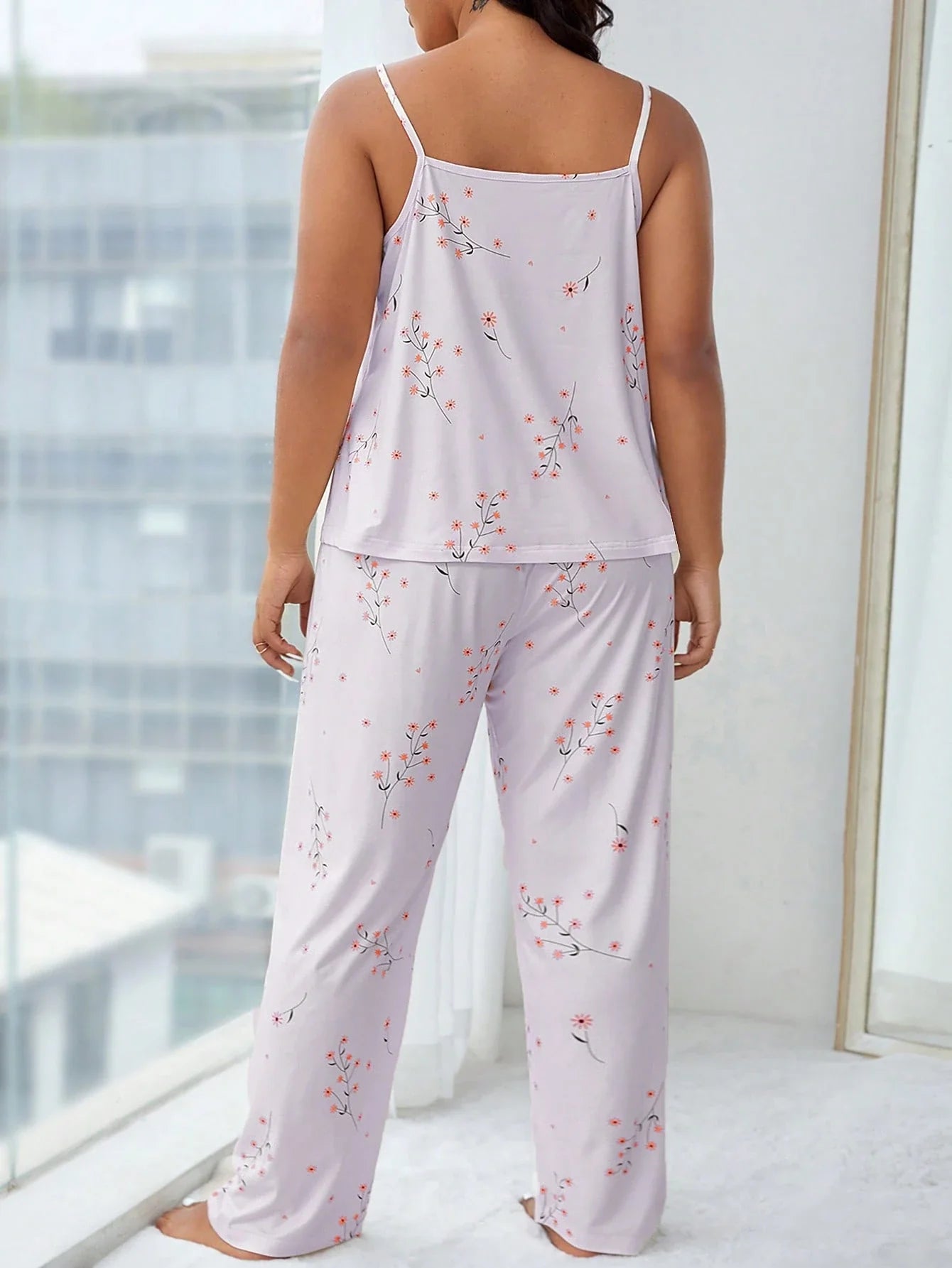 Conjunto de Pijama com Camiseta Alça e Calça com Estampa Floral