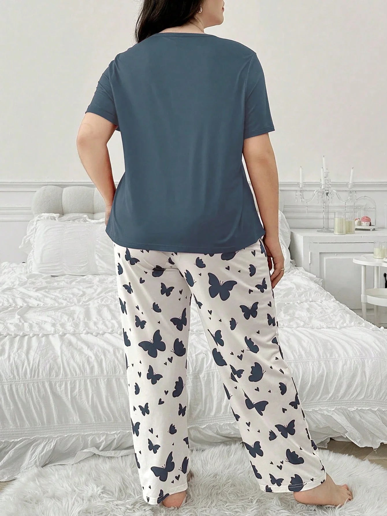 Conjunto de Pijama Plus Size com Estampa de Borboleta e Letra de Manga Curta para Mulheres