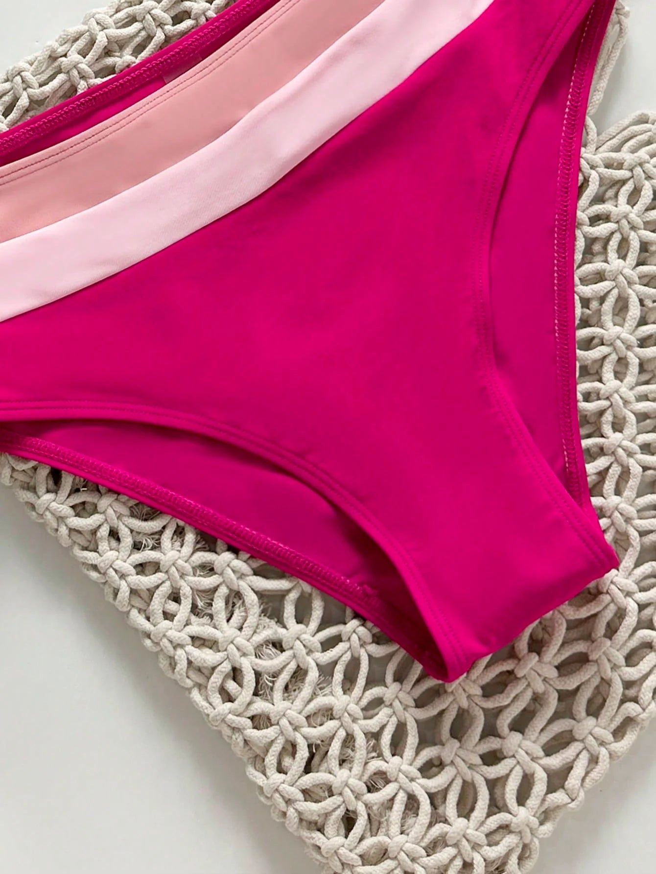 Swim Lushoire Novo Maiô Bikini Fashionista Sexy Recortado Colorido, Conjunto de Maiô de Cintura Alta, Maiô Retrátil Charmoso de Verão