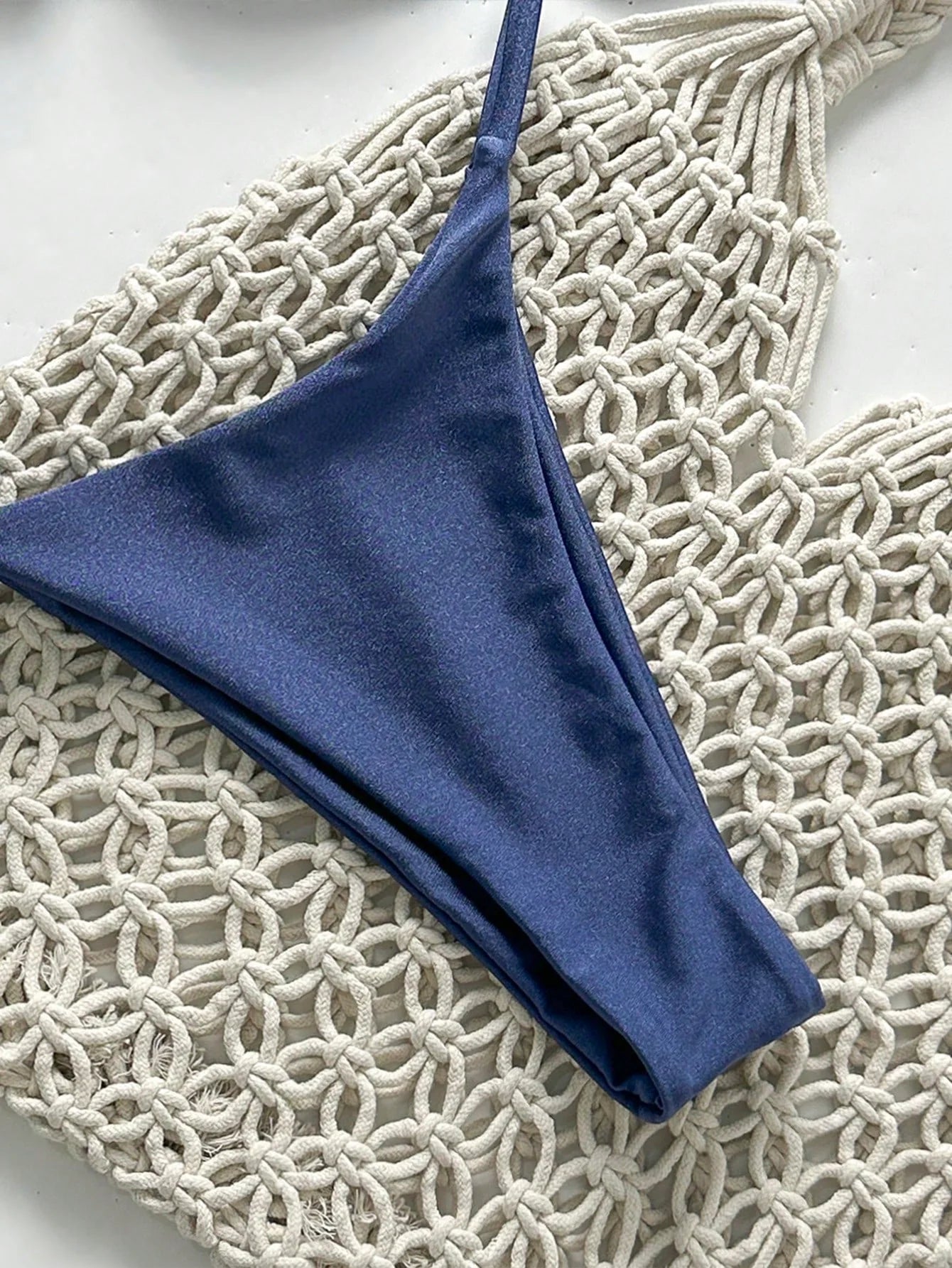SHEIN Swim Conjunto de Maiô Bikini Feminino Strapless de Verão Solid Color com Amarração e Decoração Metálica, Sexy