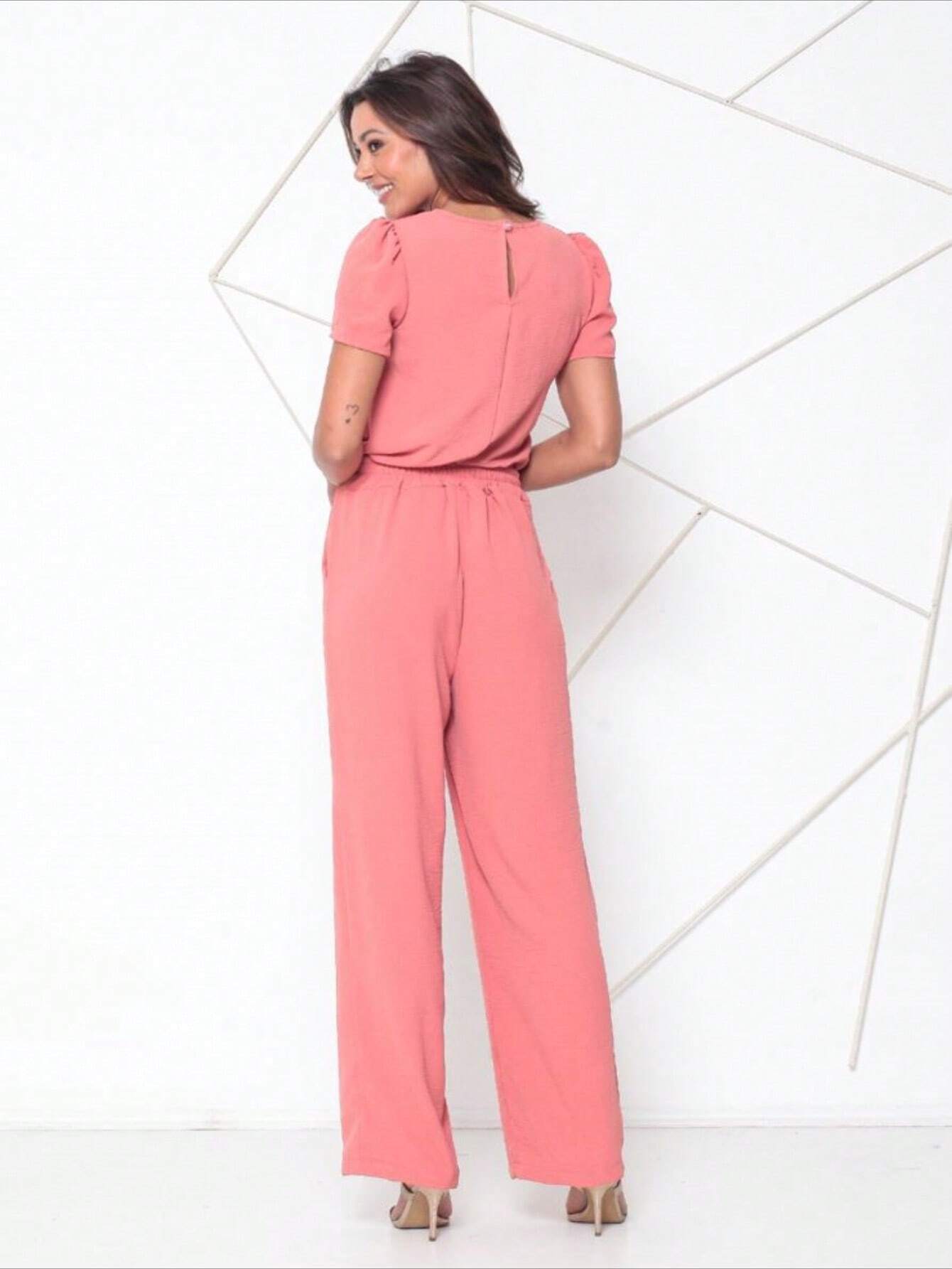 Conjunto Blusa Manga Bishop Com Gola Redonda E Calça Larga Pregas Brenda