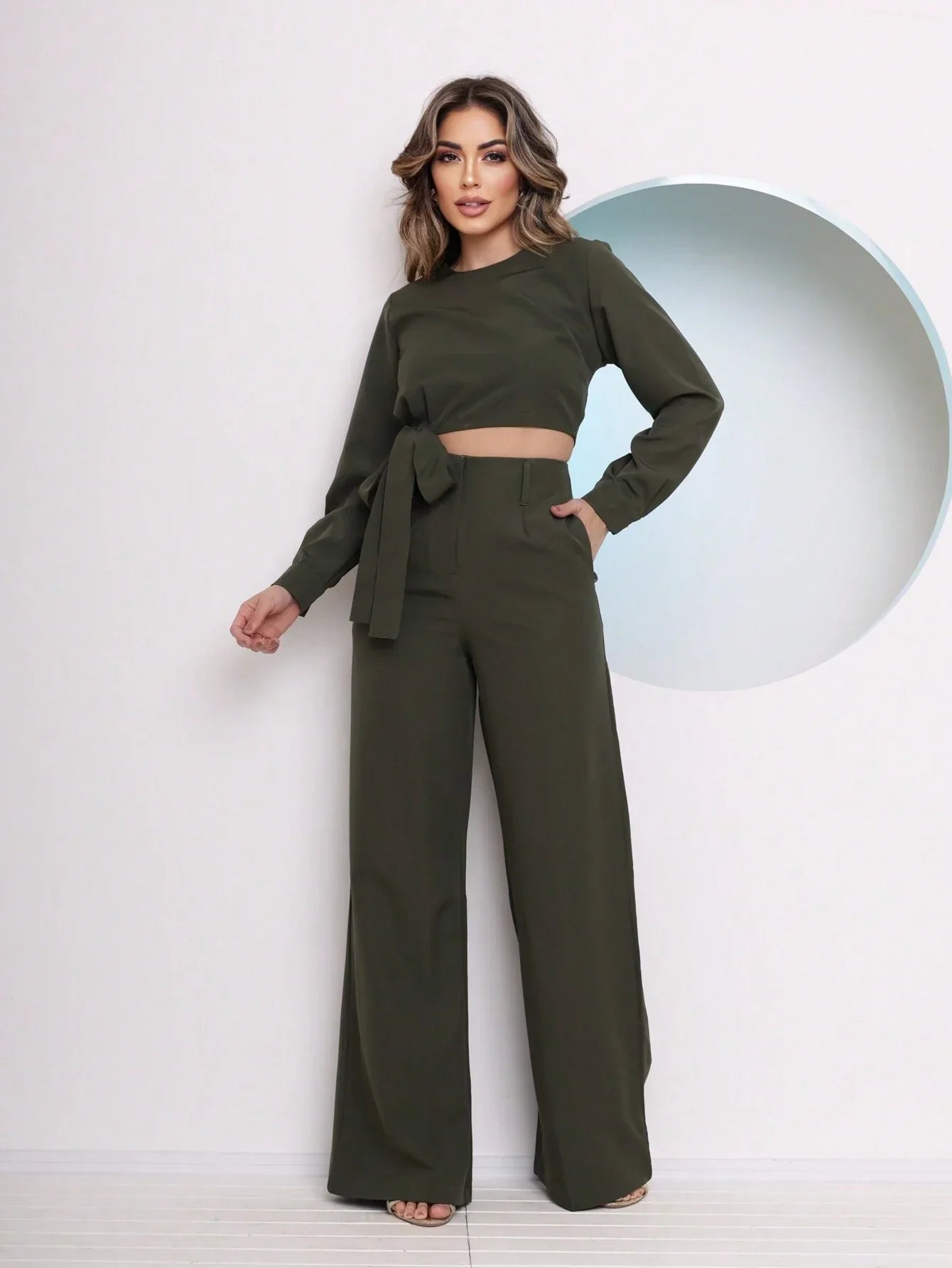 Conjunto Alfaiataria Calça Pantalona E Blusa Manga Longa Com Detalhe Amarração Michele Verde