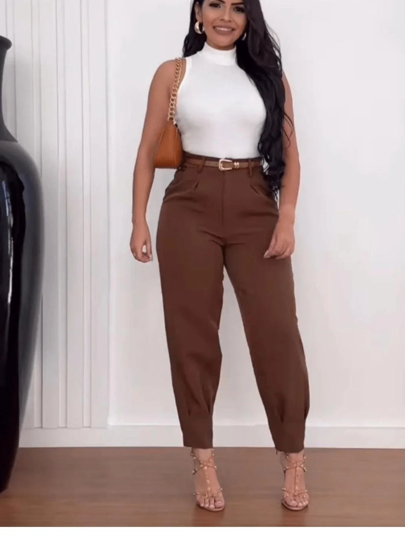 Calça Alfaiataria Cenoura Com Prega Carolina
