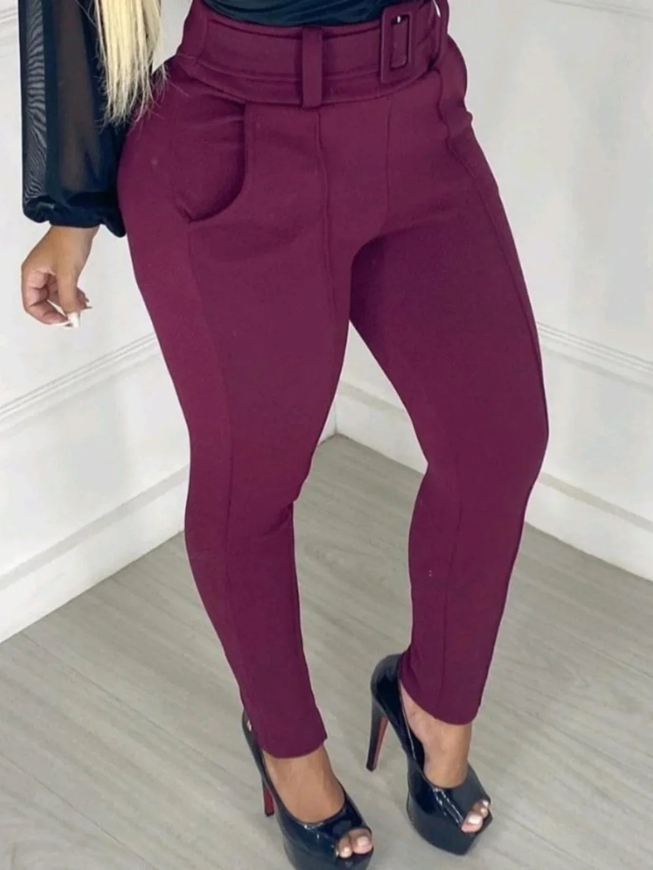 Calça Skinny De Malha Com Cinto Adriana