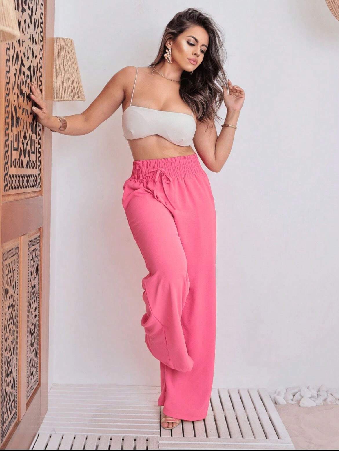 Calça Perna Larga Cintura Alta Com Elástico Bruna Rosa Chiclete / P
