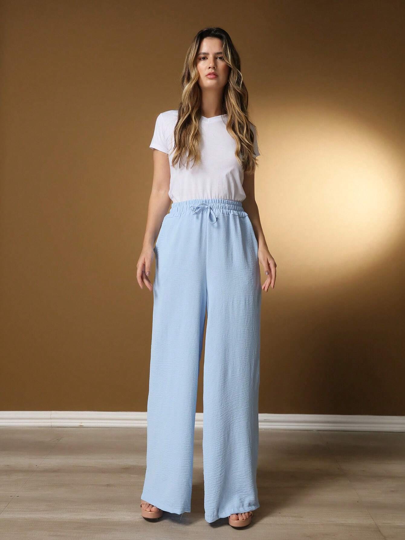 Calça Perna Larga Cintura Alta Com Elástico Bruna Azul Bebê / P