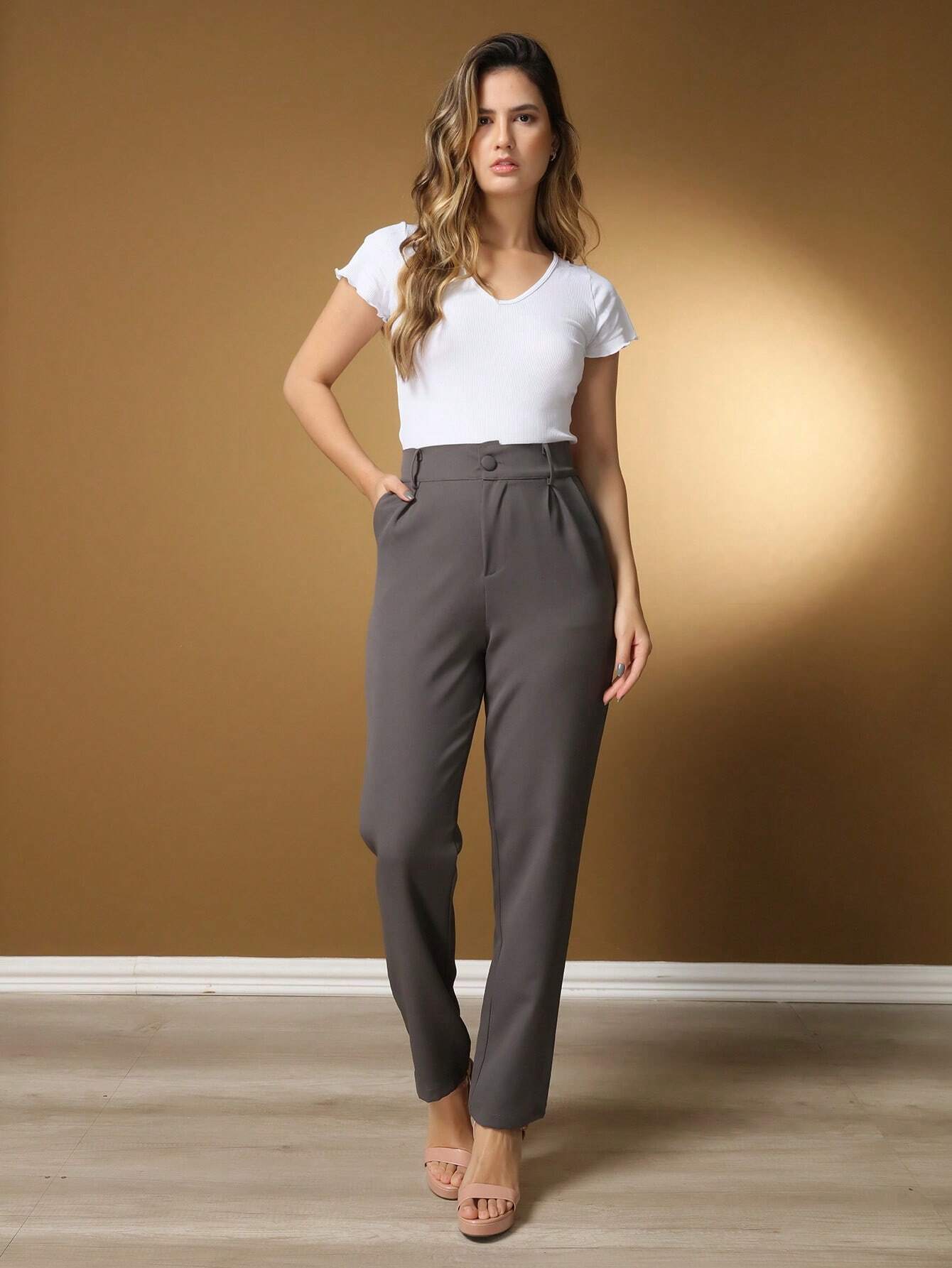 Calça Alfaiataria Com Prega Skinny Larissa