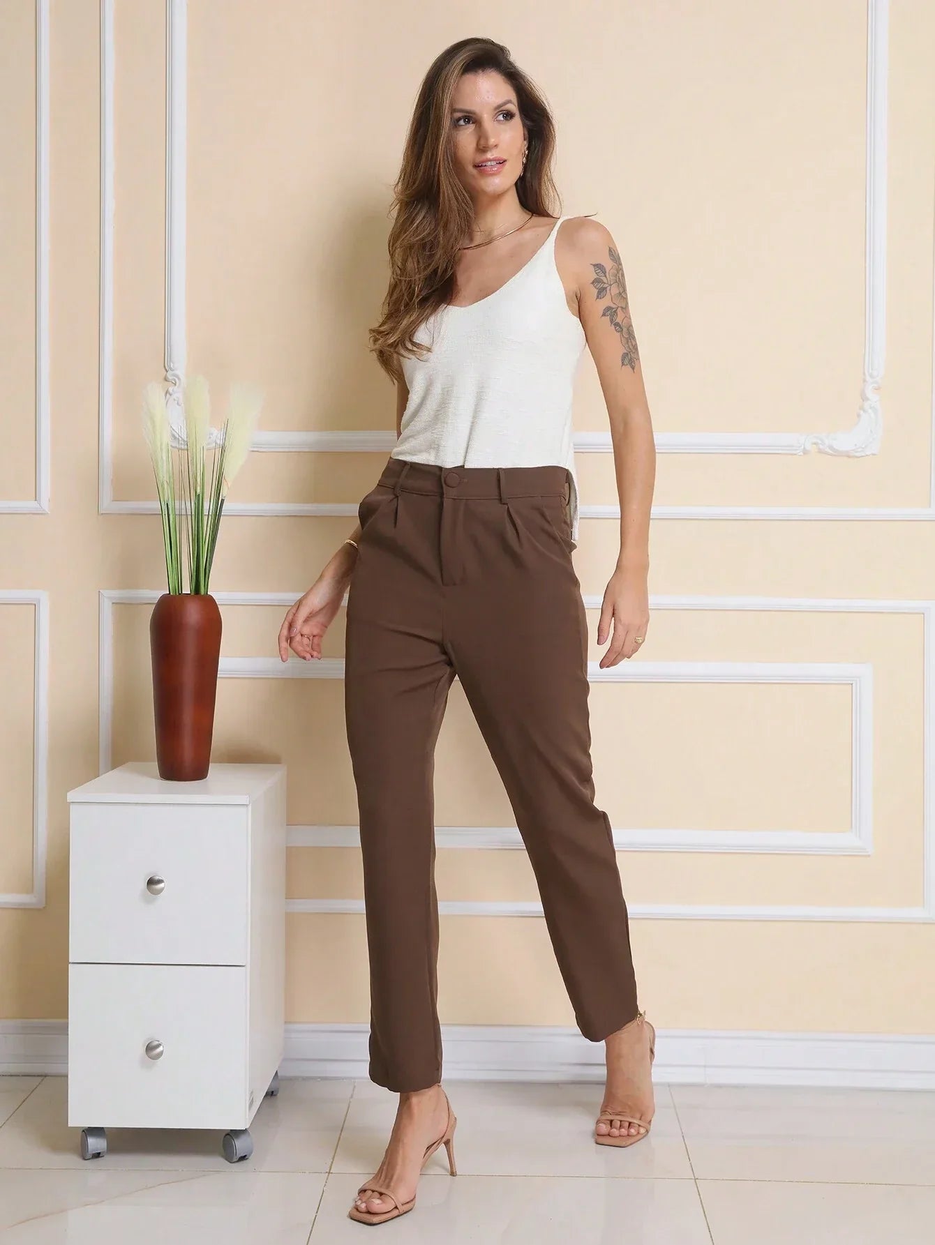 Calça Alfaiataria Com Prega Skinny Larissa