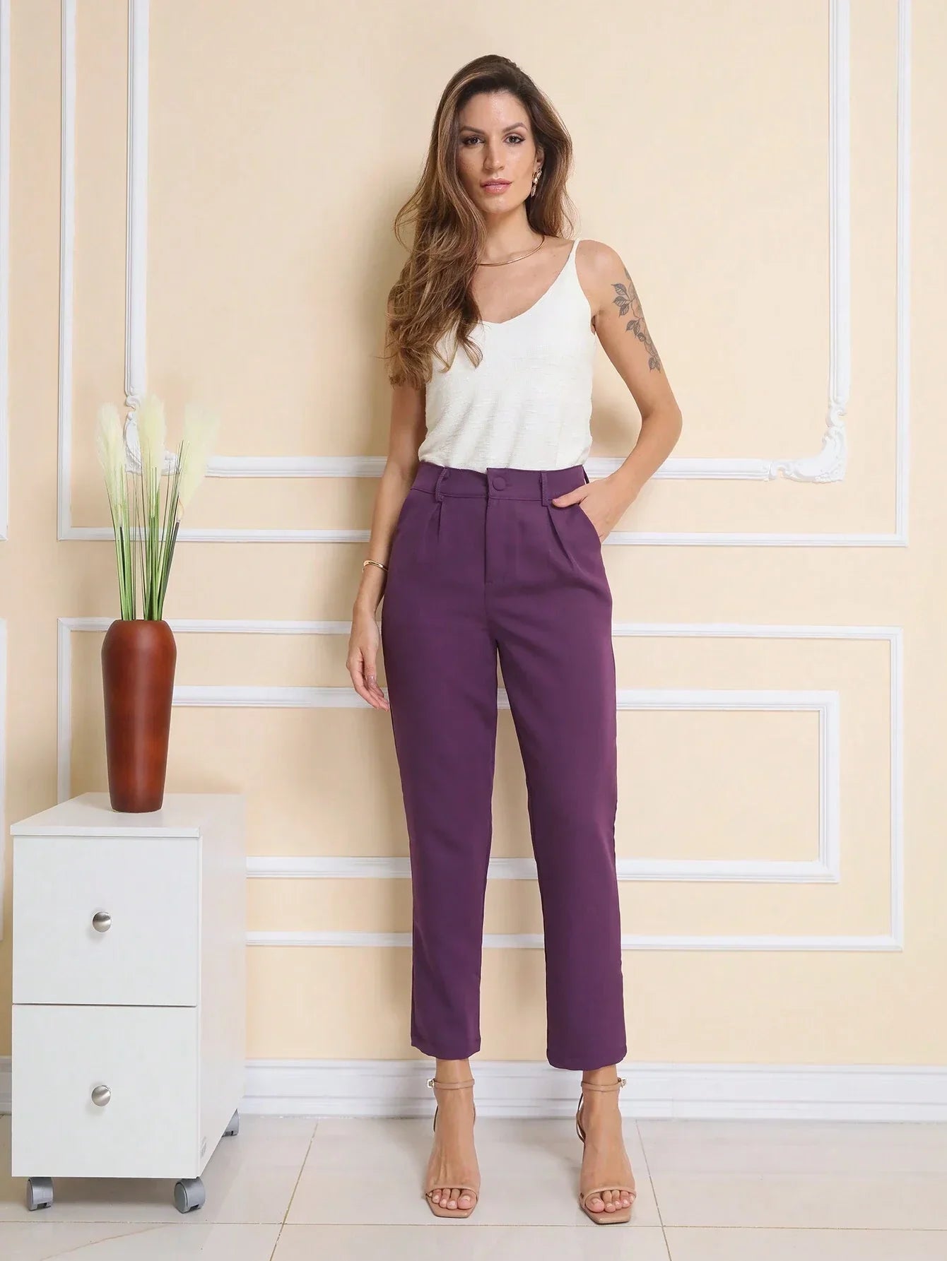 Calça Alfaiataria Com Prega Skinny Larissa