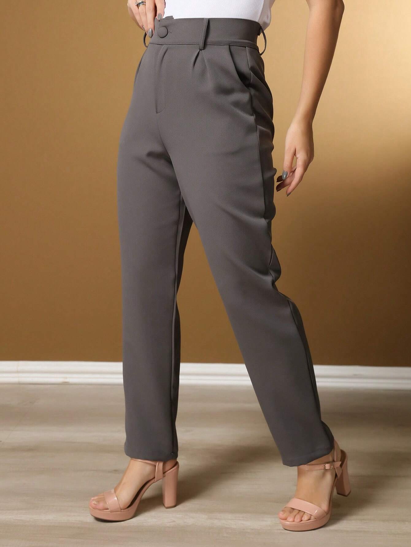 Calça Alfaiataria Com Prega Skinny Larissa