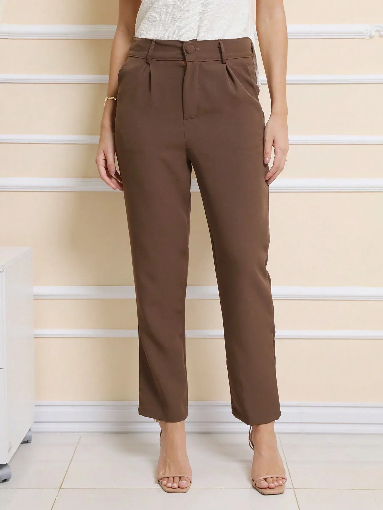 Calça Alfaiataria Com Prega Skinny Larissa