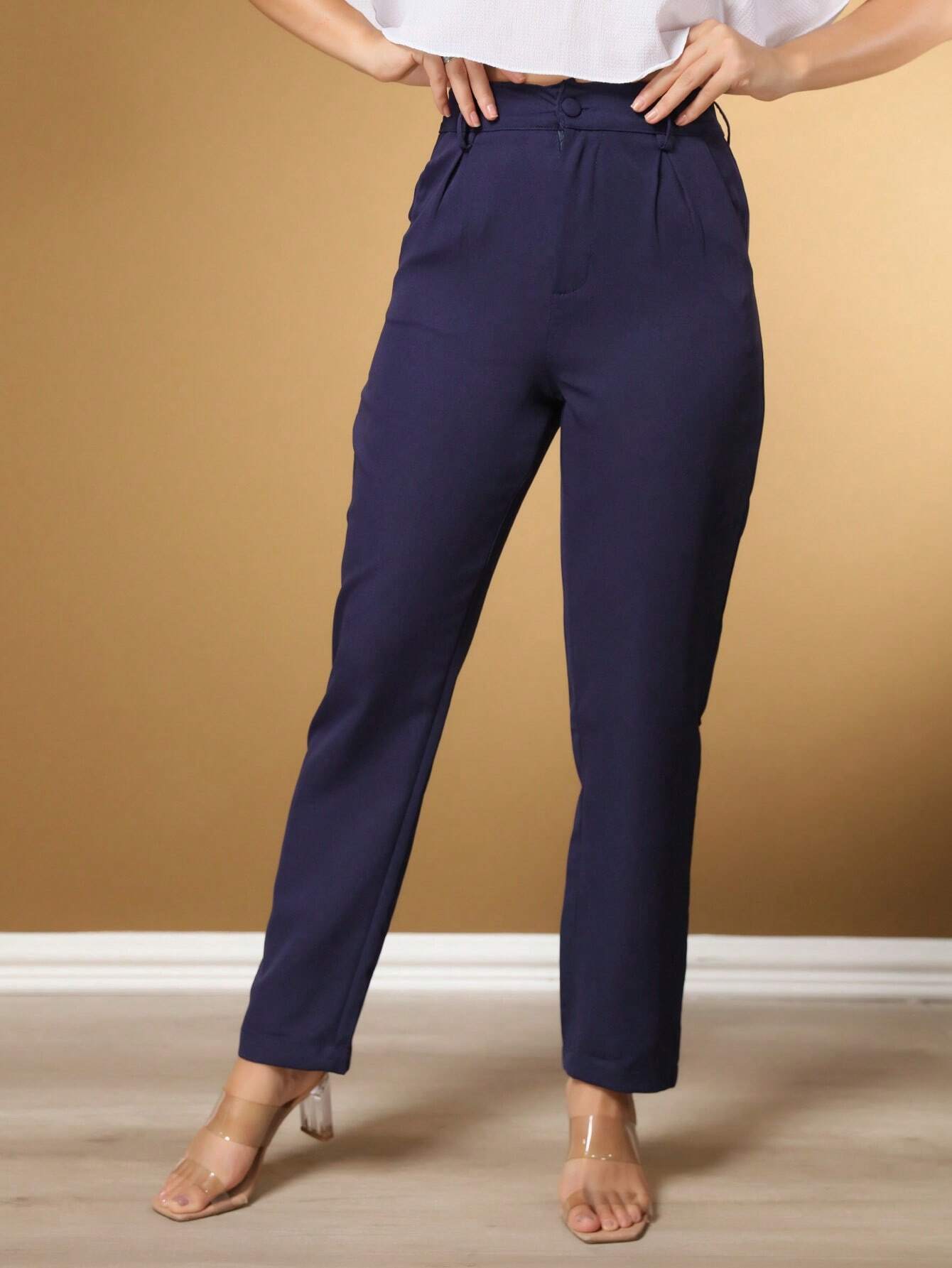 Calça Alfaiataria Com Prega Skinny Larissa