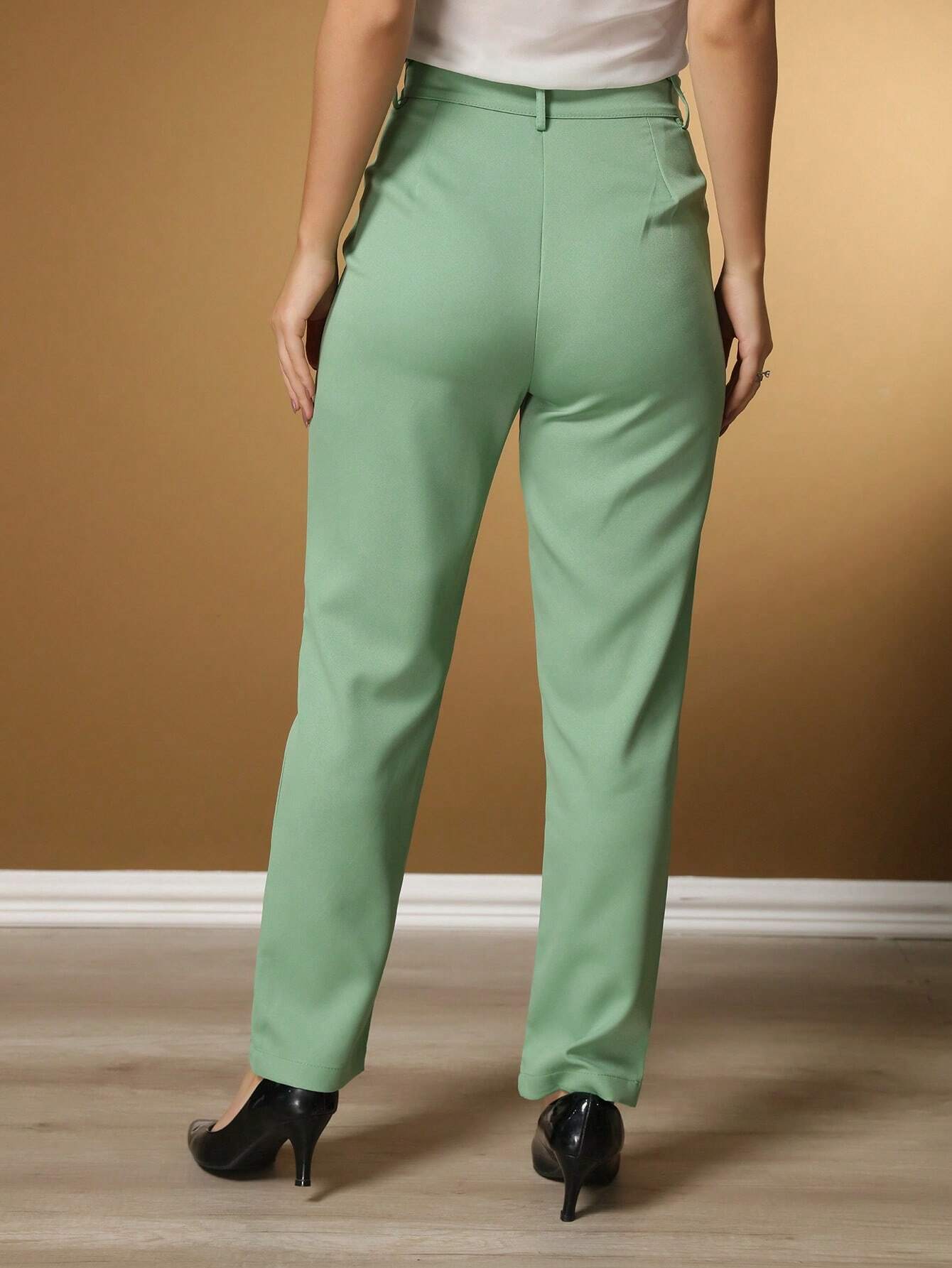Calça Alfaiataria Com Prega Skinny Larissa