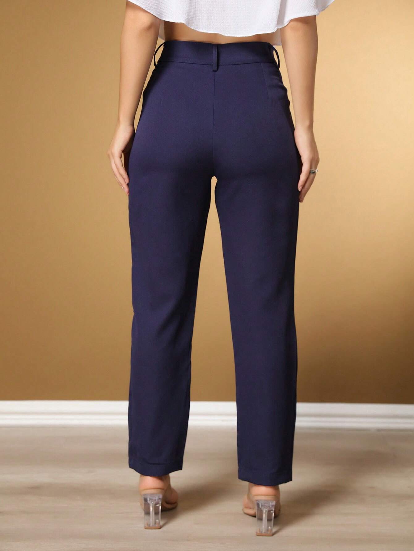 Calça Alfaiataria Com Prega Skinny Larissa