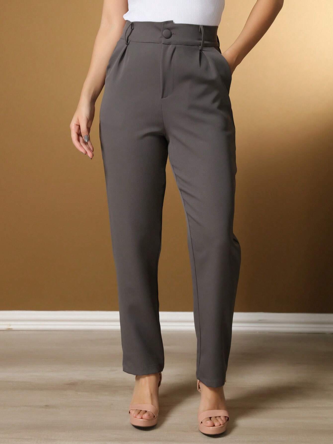 Calça Alfaiataria Com Prega Skinny Larissa Chumbo / P