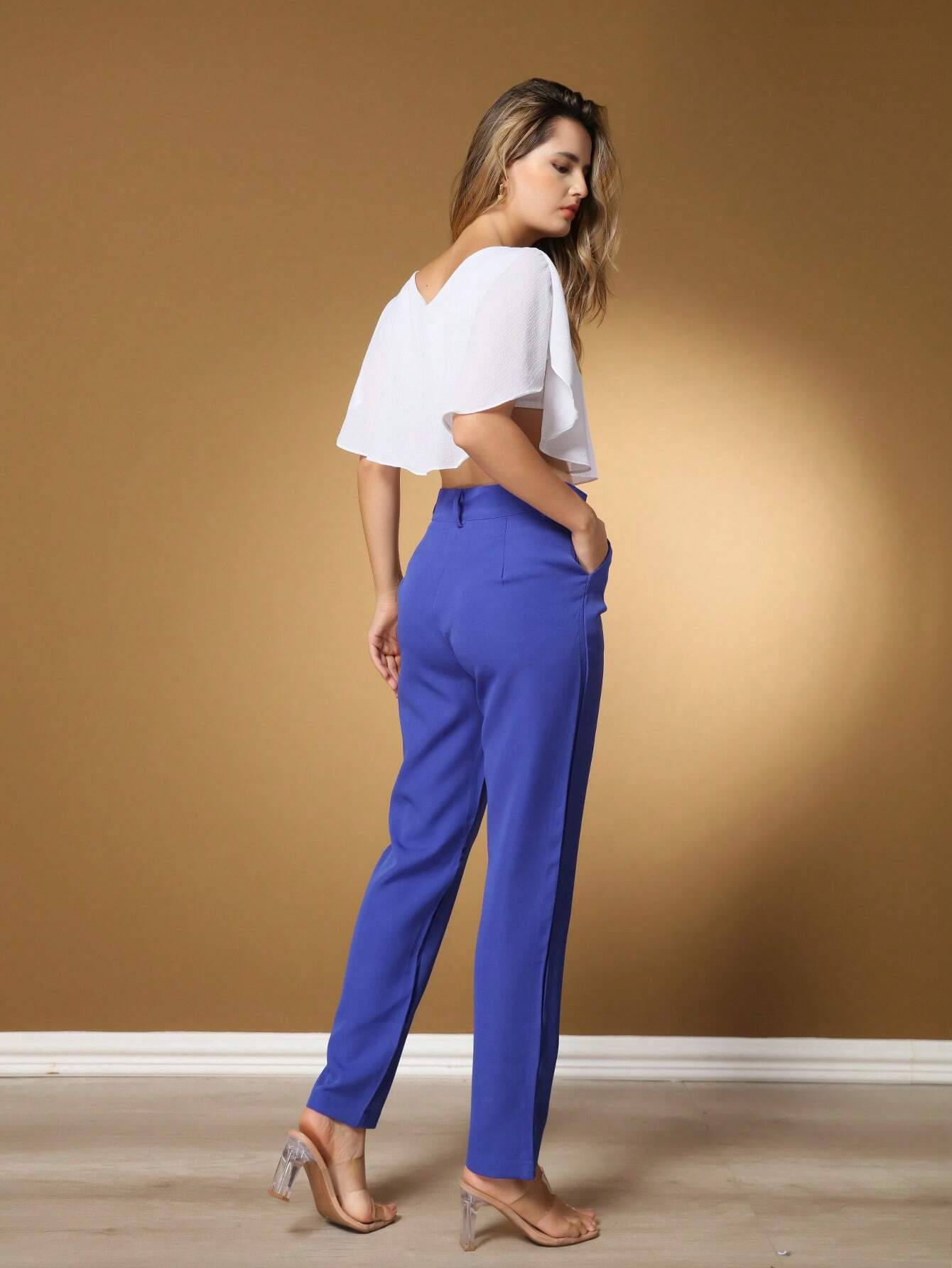 Calça Alfaiataria Com Prega Skinny Larissa
