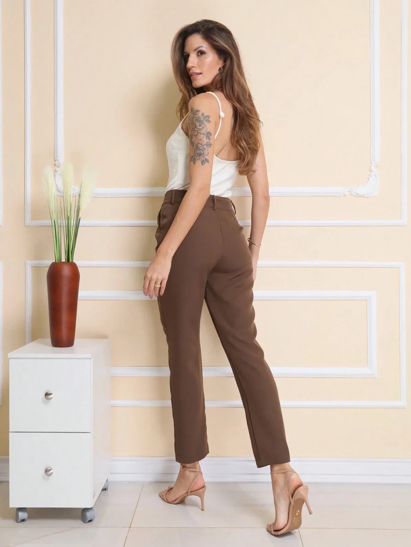 Calça Alfaiataria Com Prega Skinny Larissa
