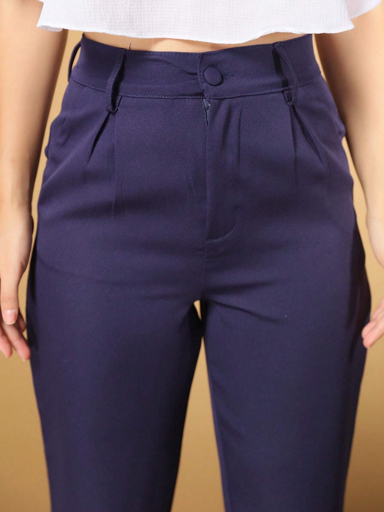 Calça Alfaiataria Com Prega Skinny Larissa