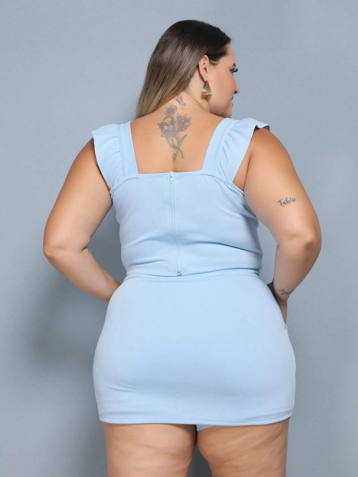 Conjunto Blusa Sem Manga Com Babado E Short Saia Cinto De Amarração Monique