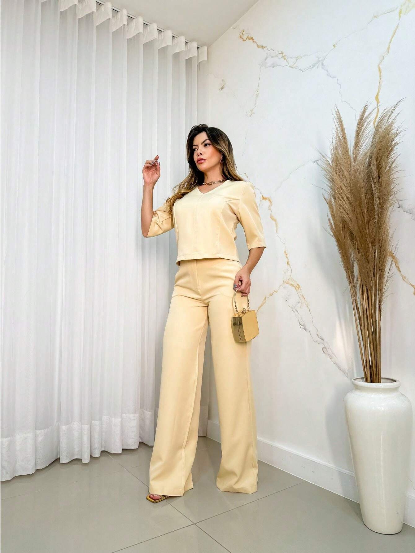 Conjunto Calça Pantalona E Blusa Decote Em V Com Manga 3/4 Dayane Bege / P